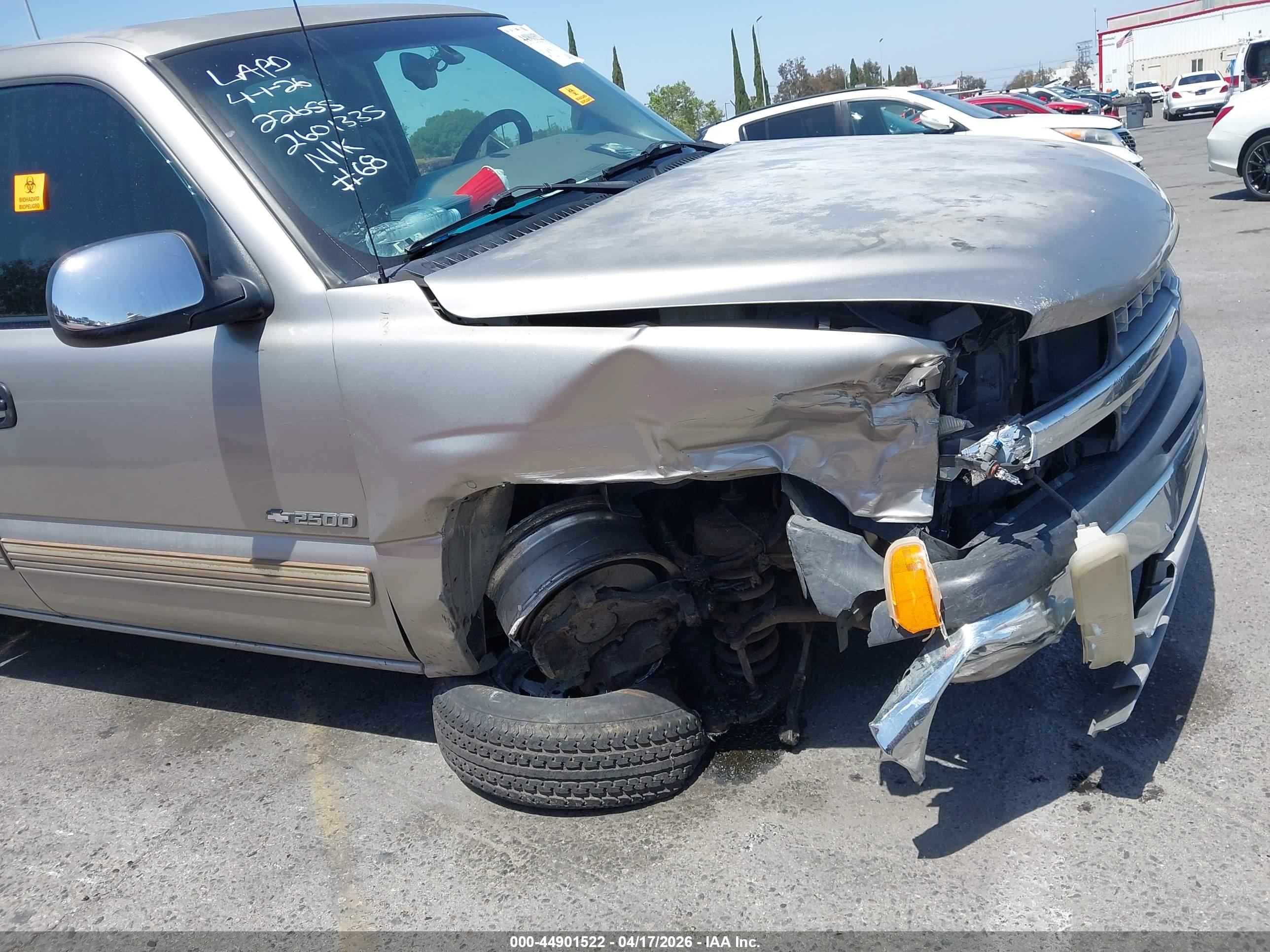 CHEVROLET SILVERADO image 6
