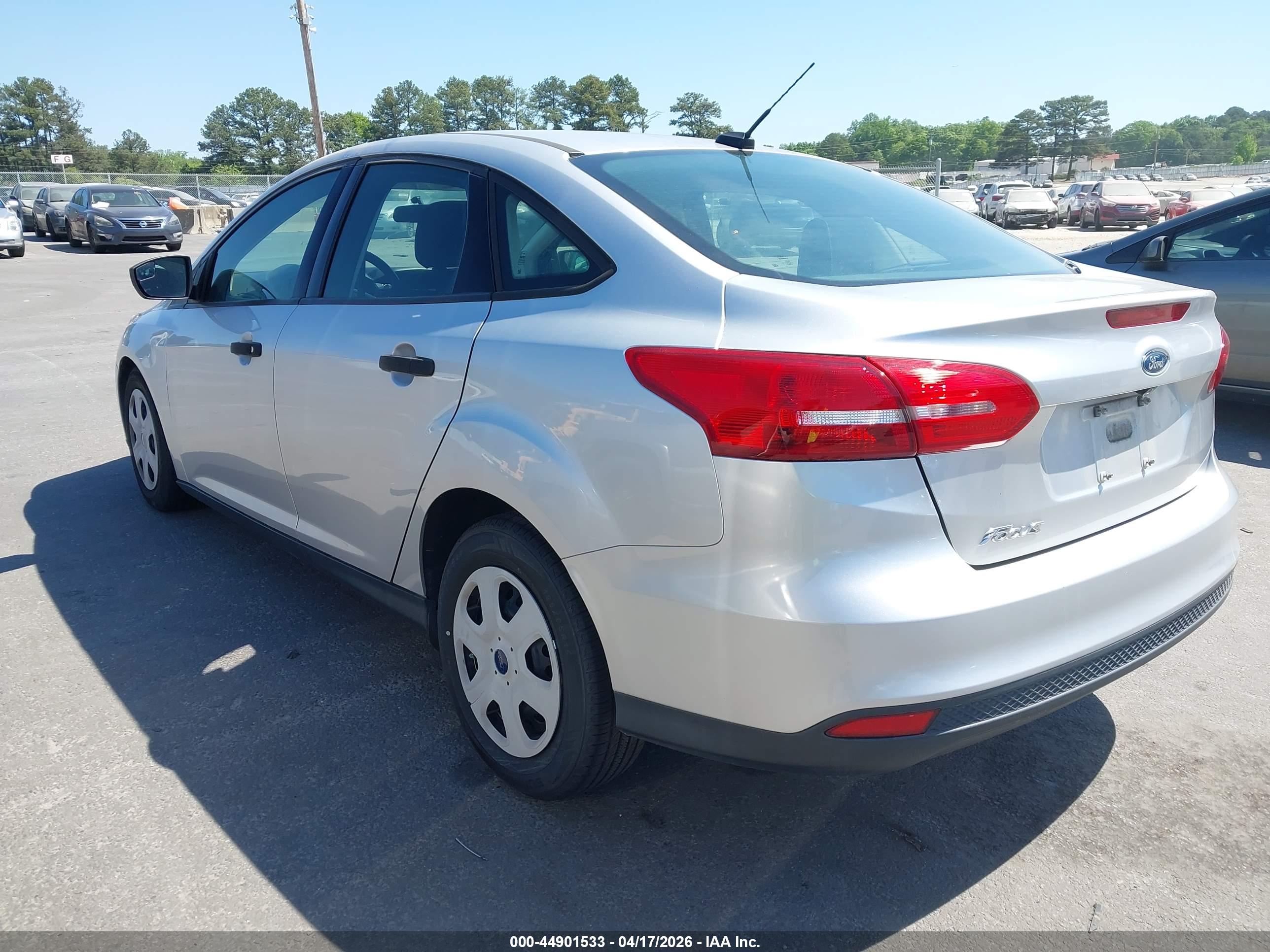 FORD FOCUS image 3