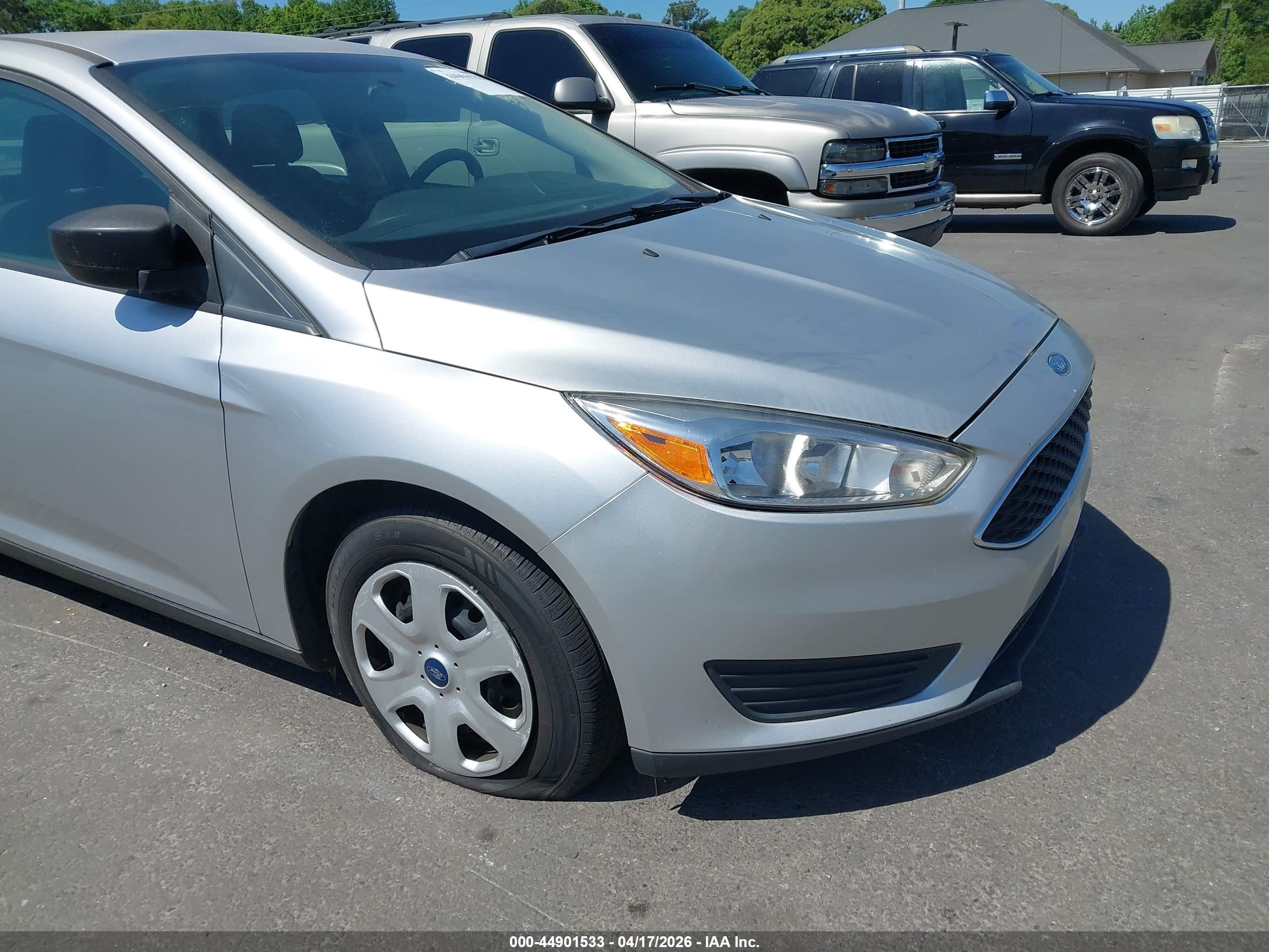 FORD FOCUS image 6