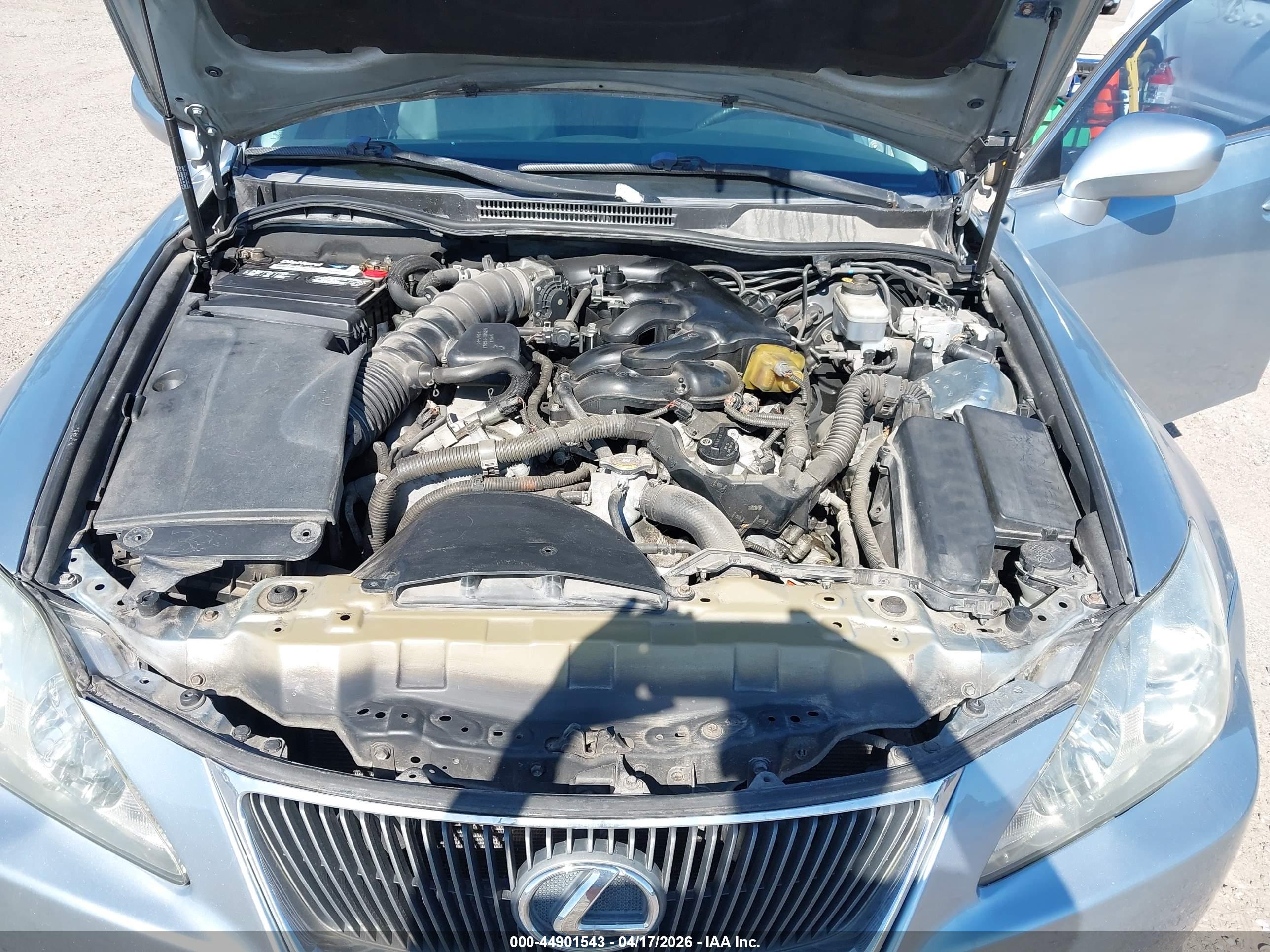 LEXUS IS image 10