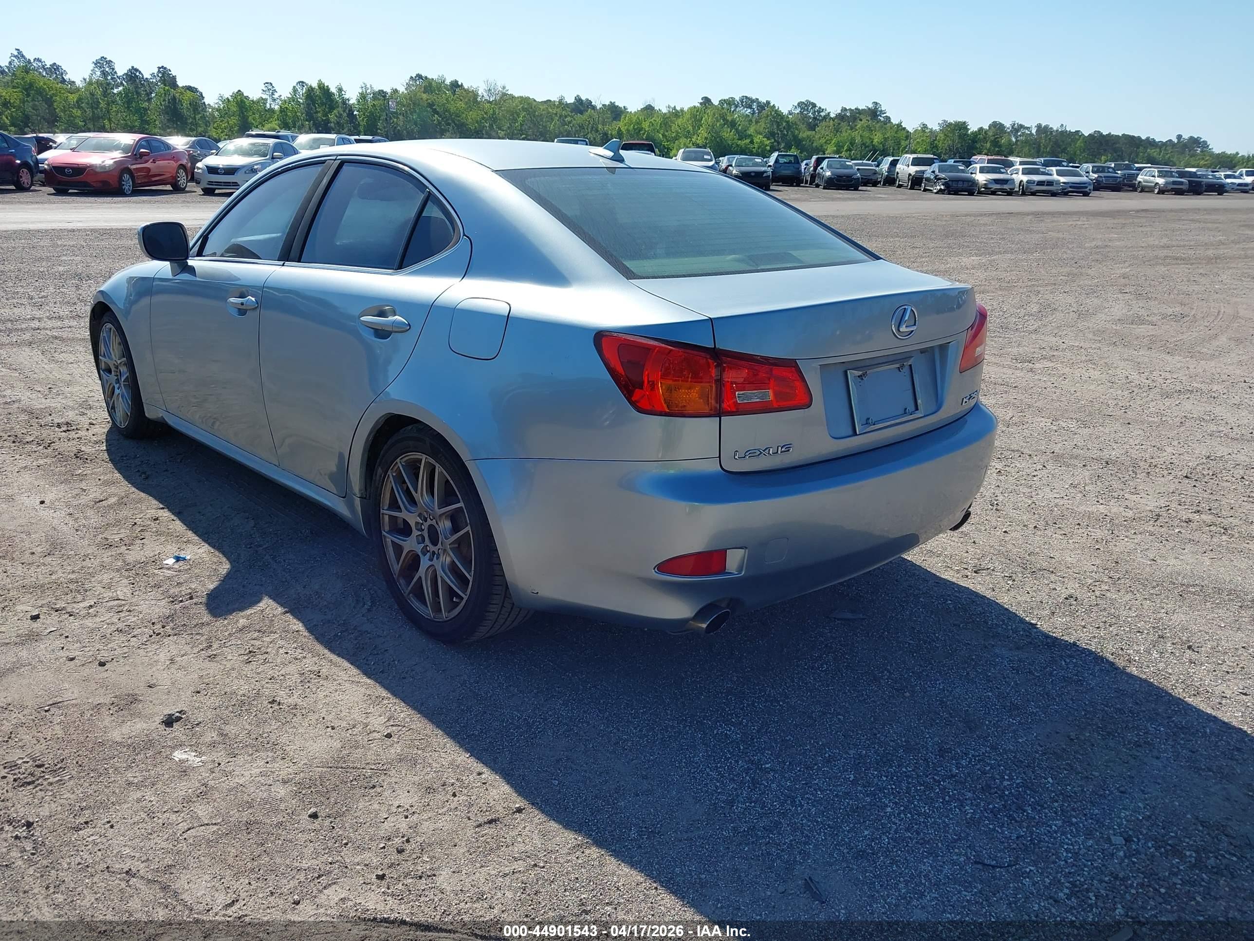 LEXUS IS image 3