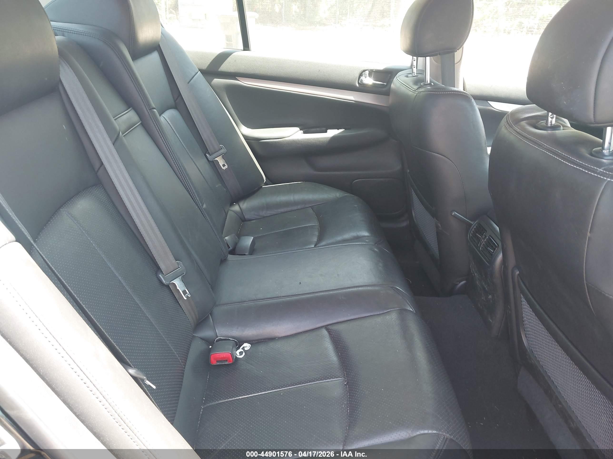 INFINITI G37X image 8