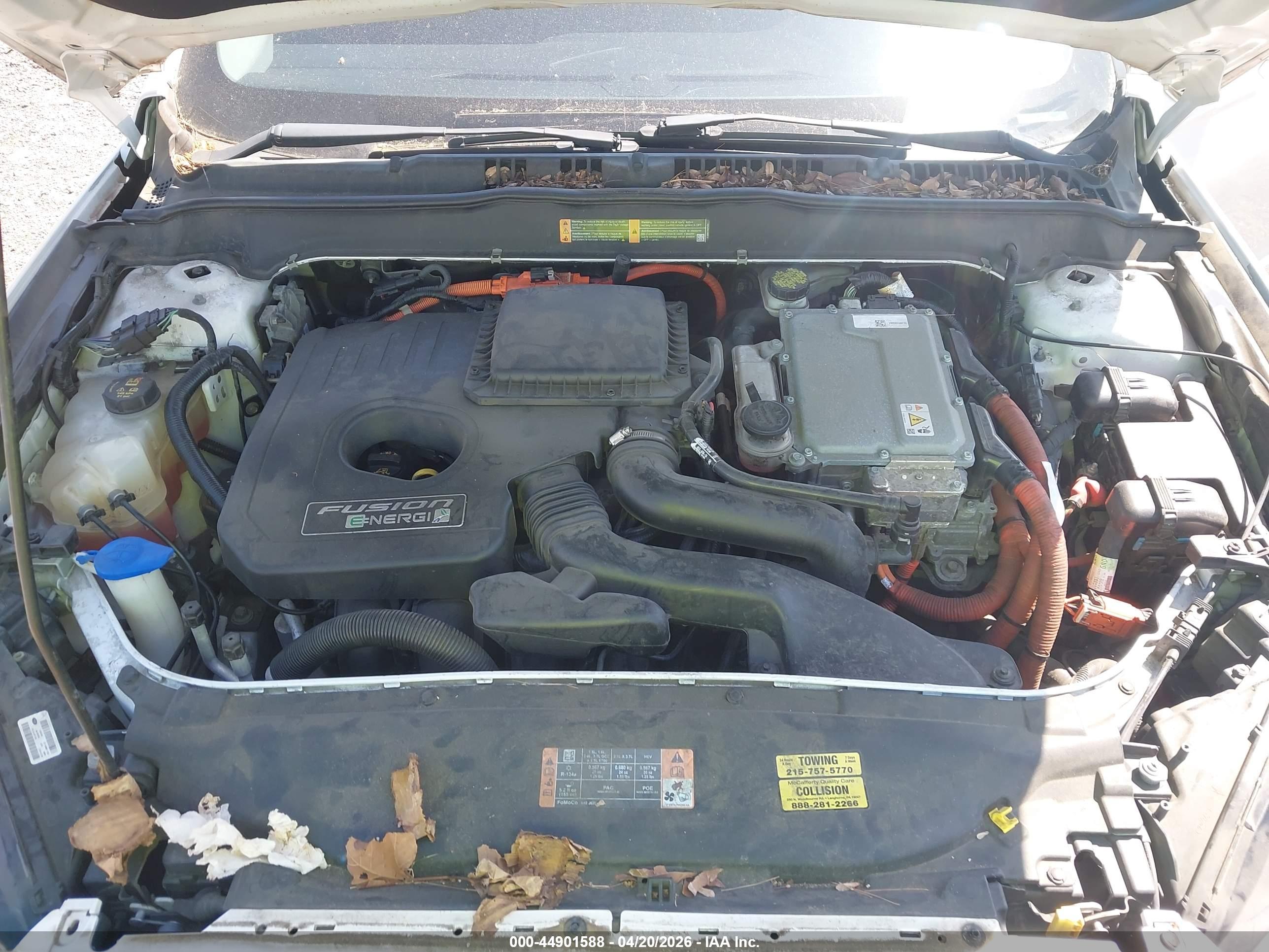 FORD FUSION image 10