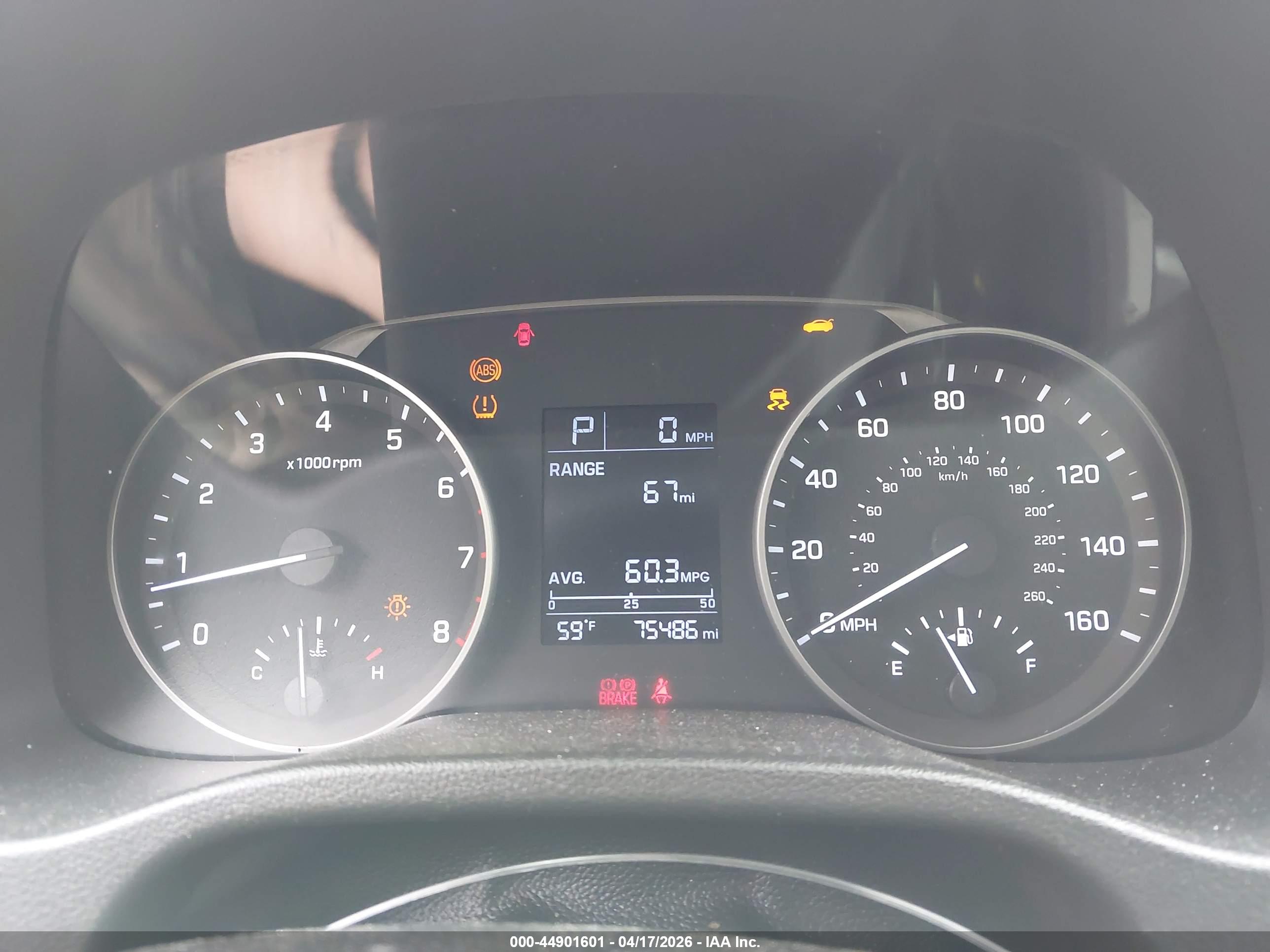 HYUNDAI ELANTRA image 7