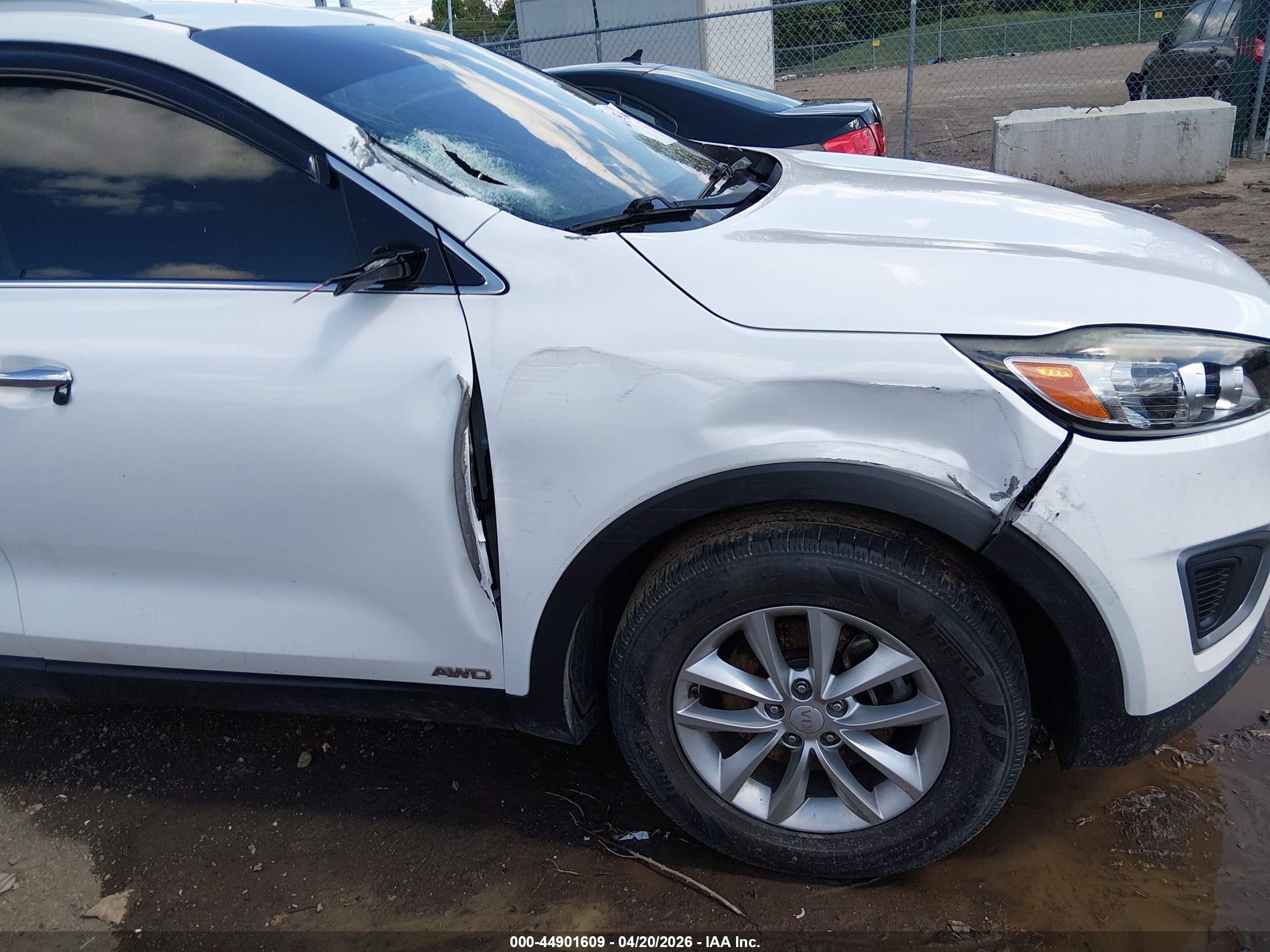 KIA SORENTO image 6