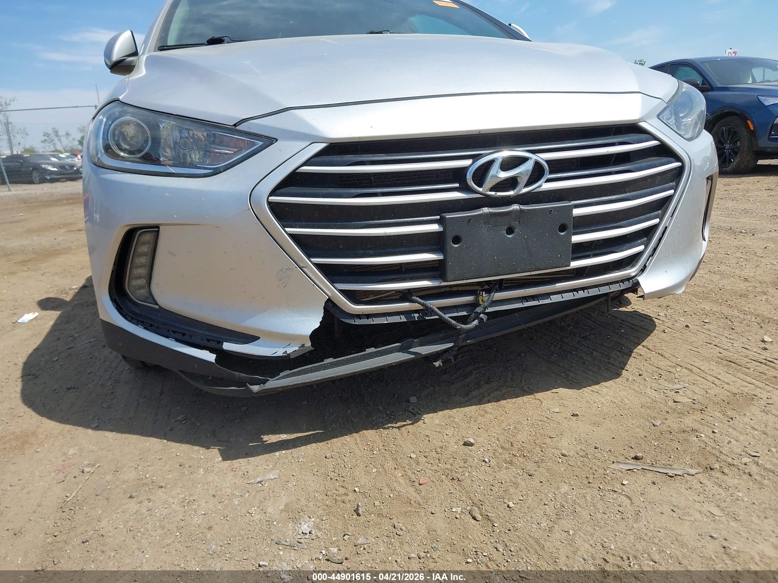 HYUNDAI ELANTRA image 6