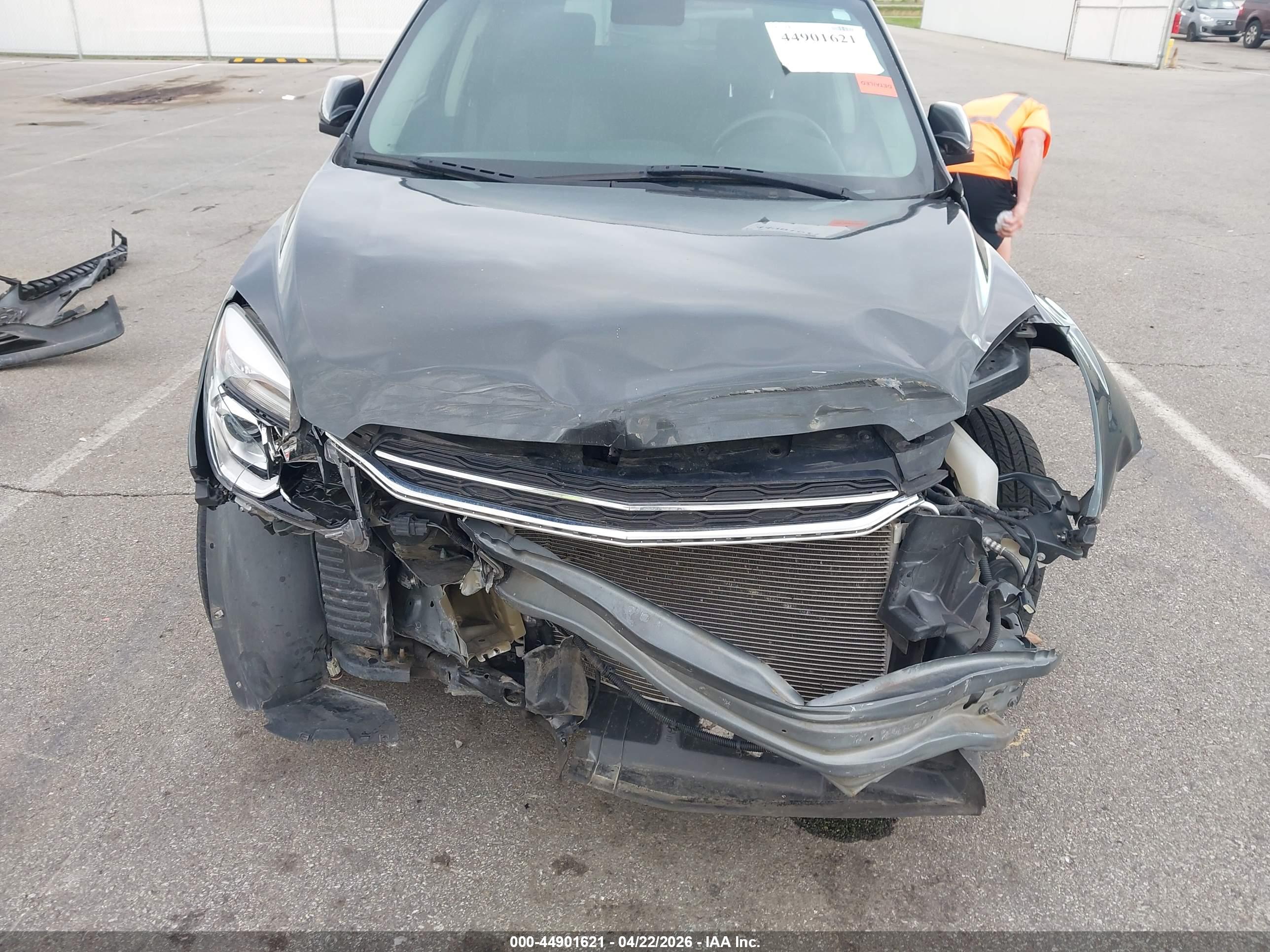 CHEVROLET EQUINOX image 6