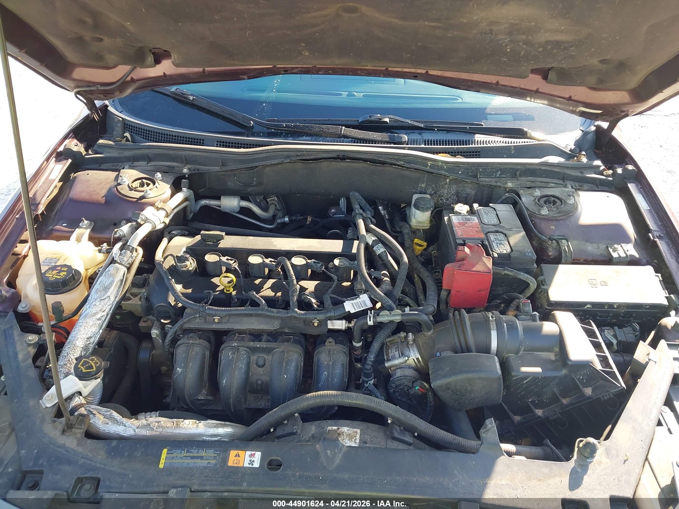 FORD FUSION image 10