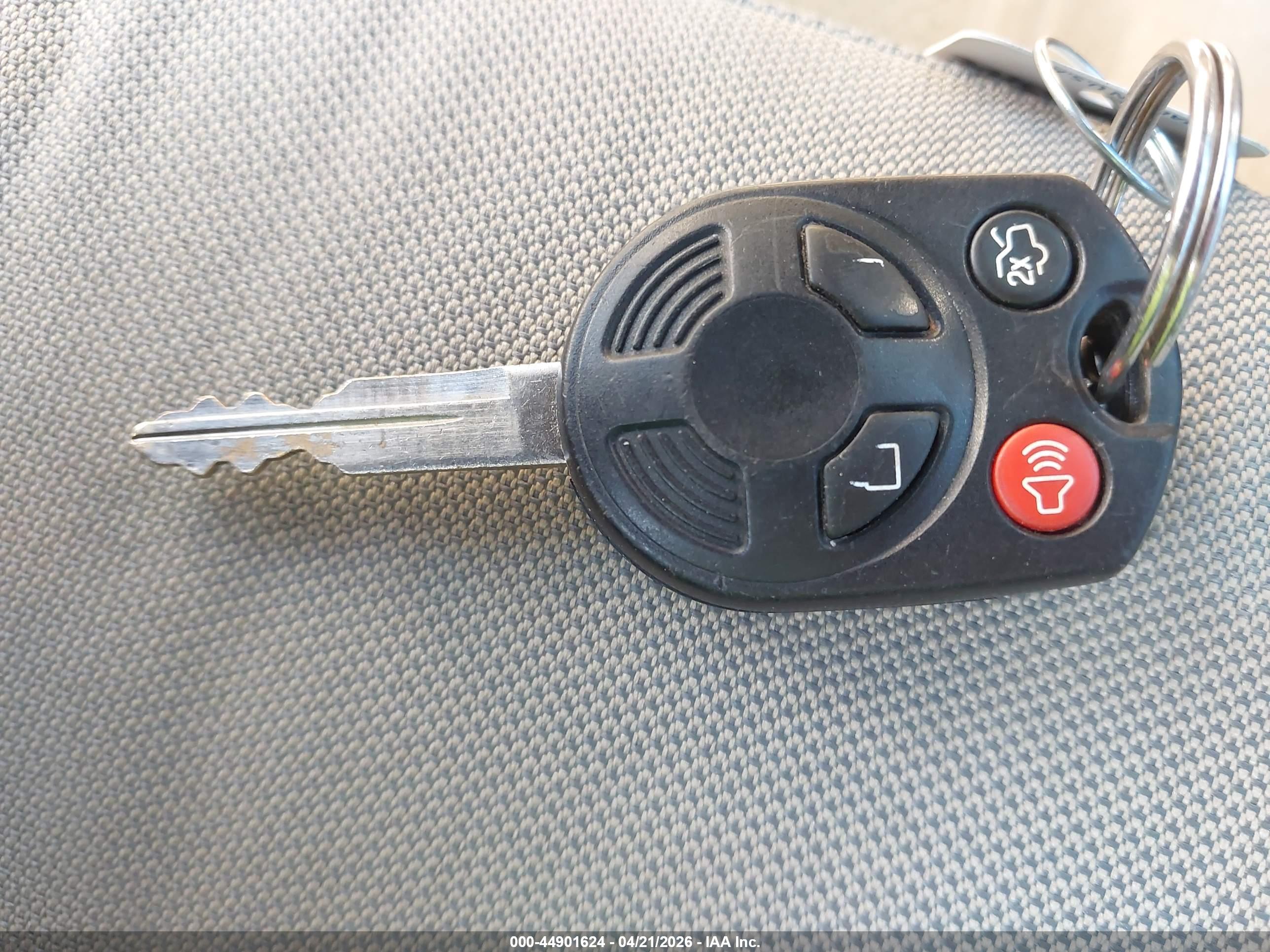 FORD FUSION image 11