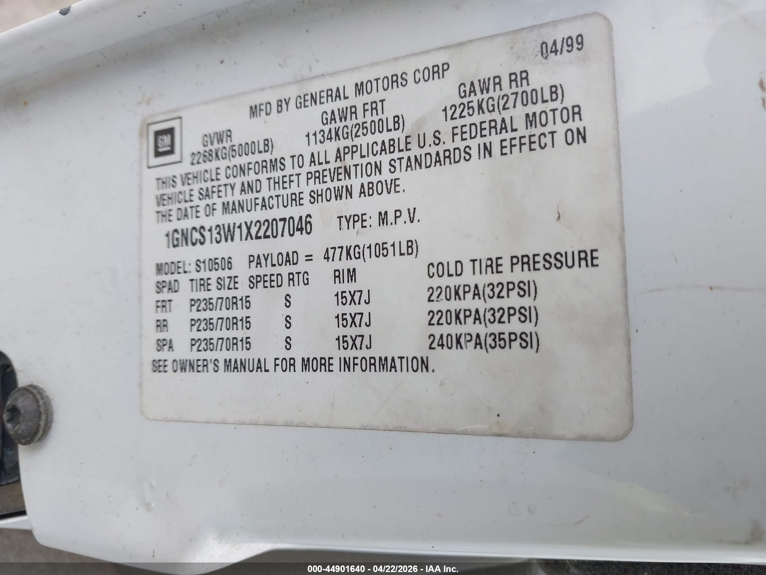 CHEVROLET BLAZER image 9