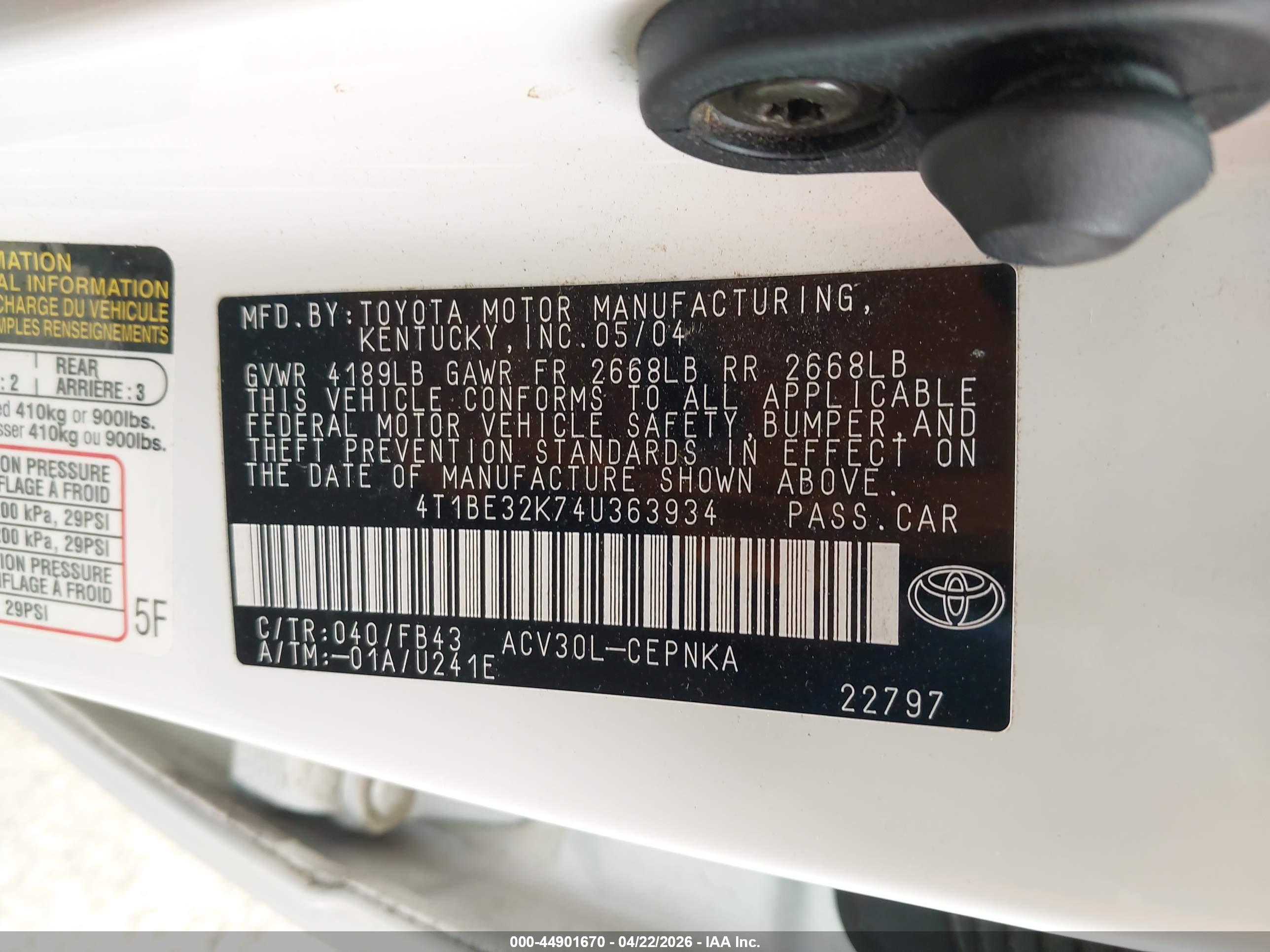 TOYOTA CAMRY image 9
