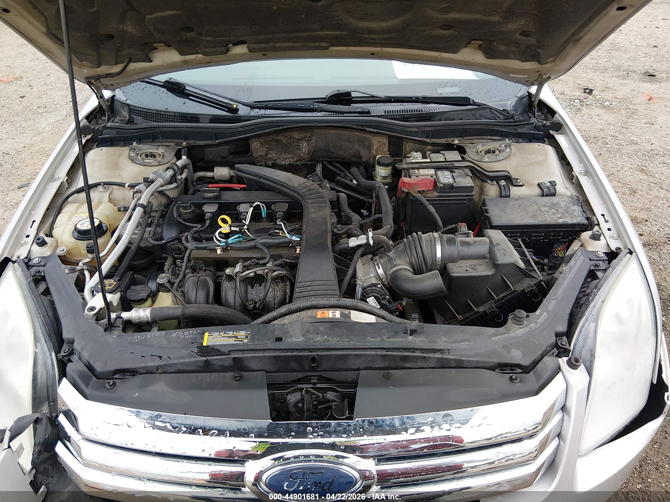 FORD FUSION image 10