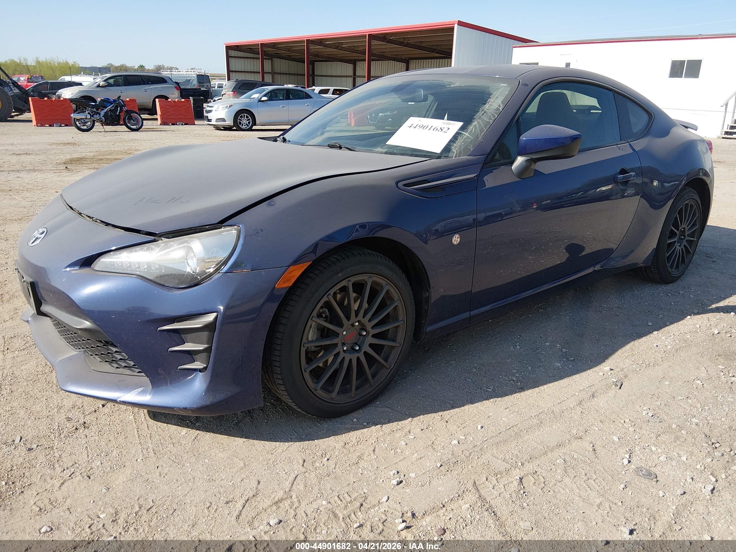 TOYOTA 86 image 2