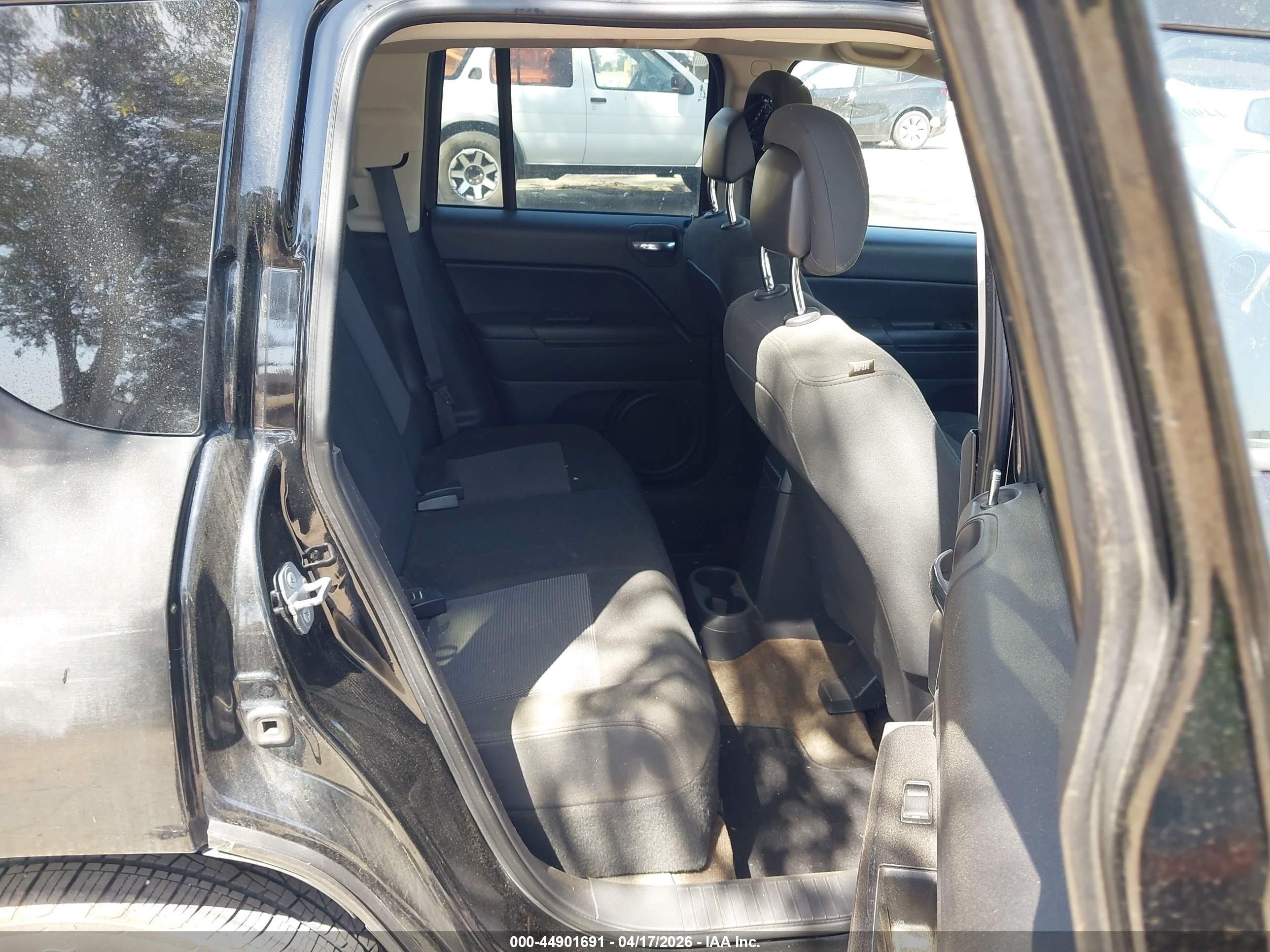JEEP COMPASS image 8