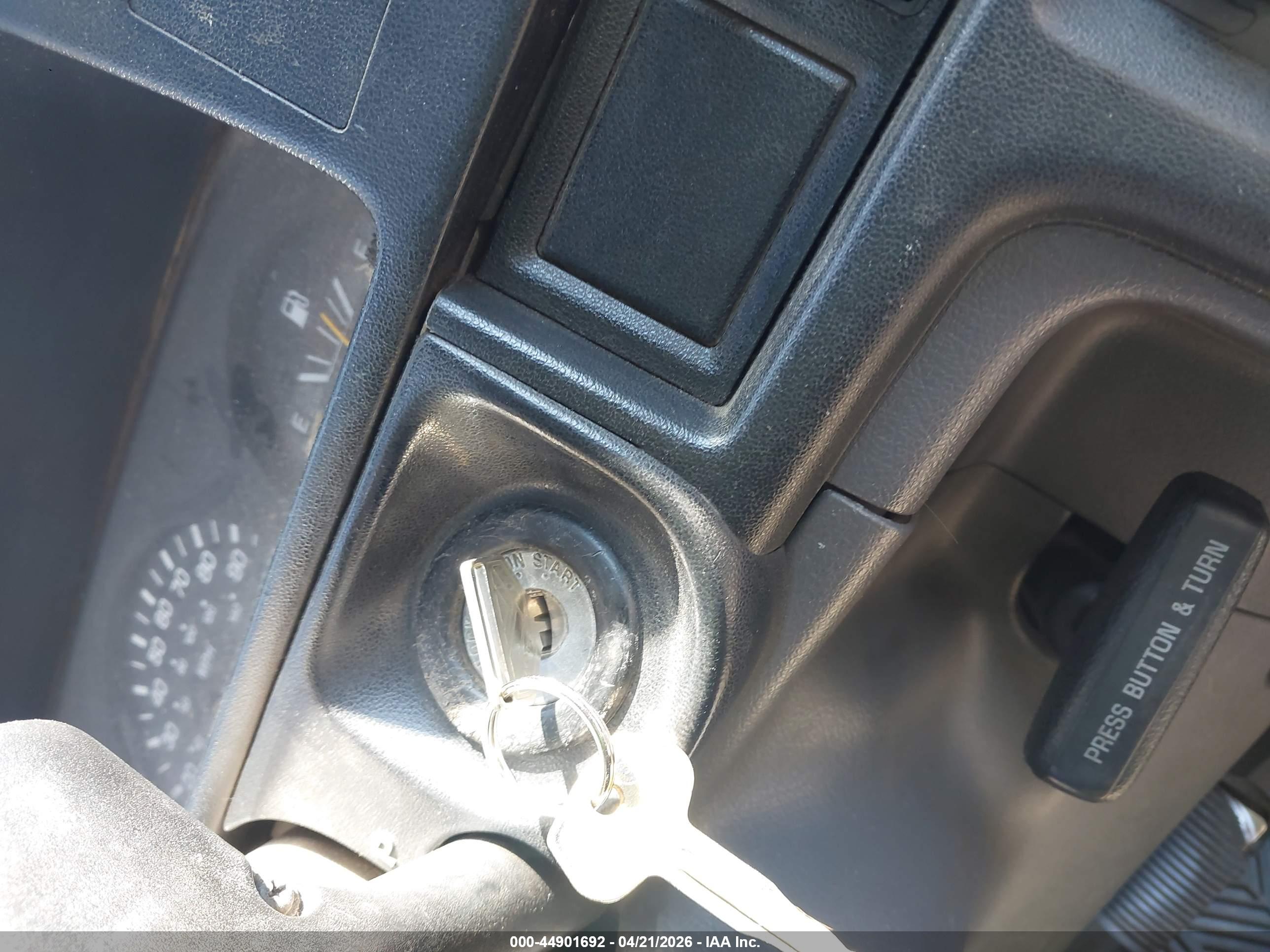 TOYOTA PICKUP image 11