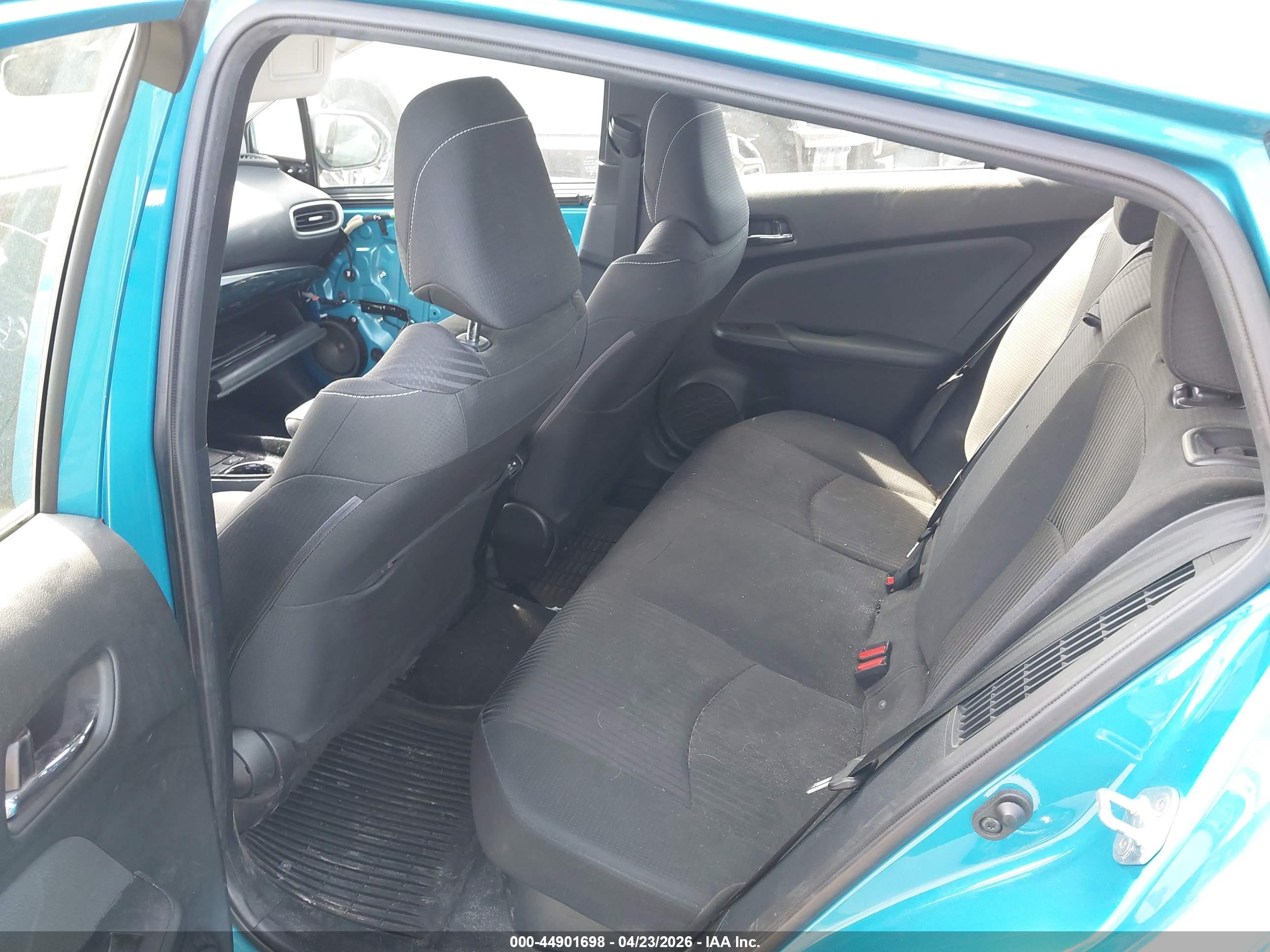 TOYOTA PRIUS image 8
