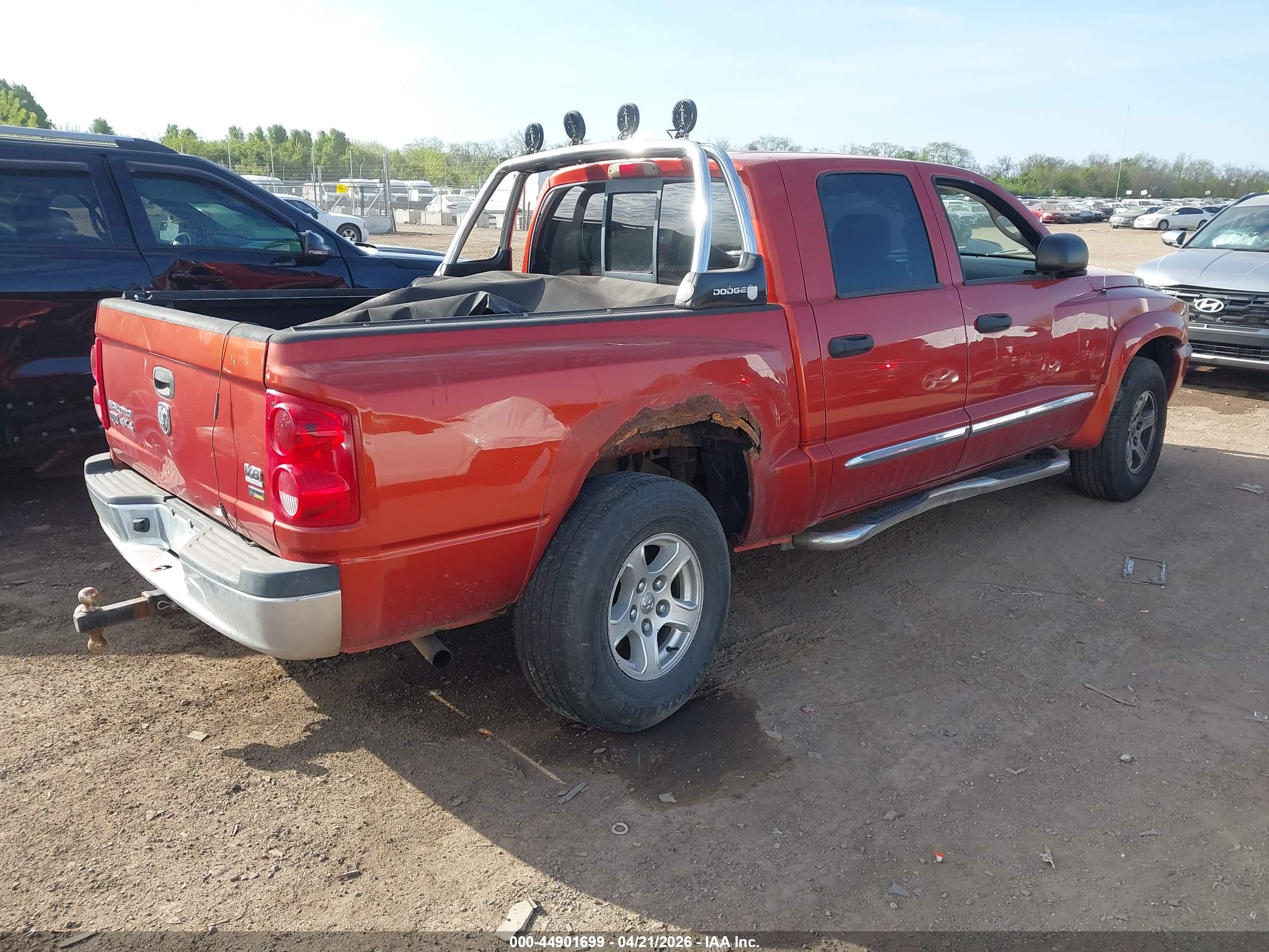 DODGE DAKOTA image 4