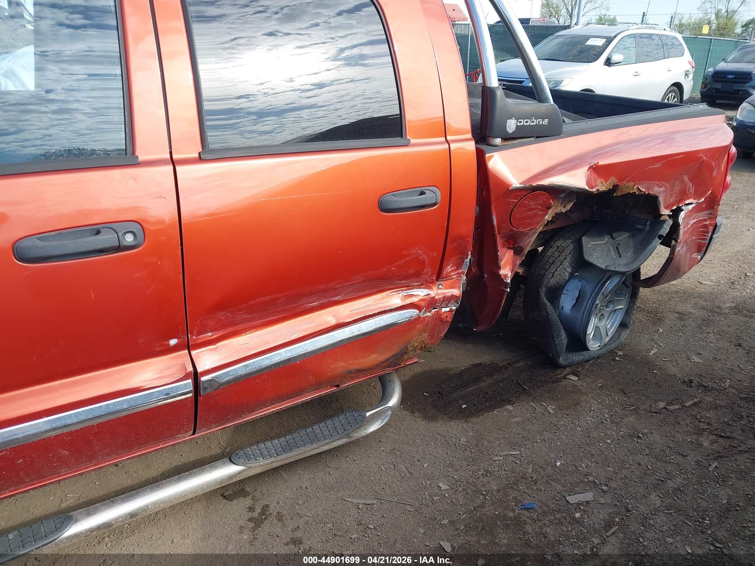 DODGE DAKOTA image 6