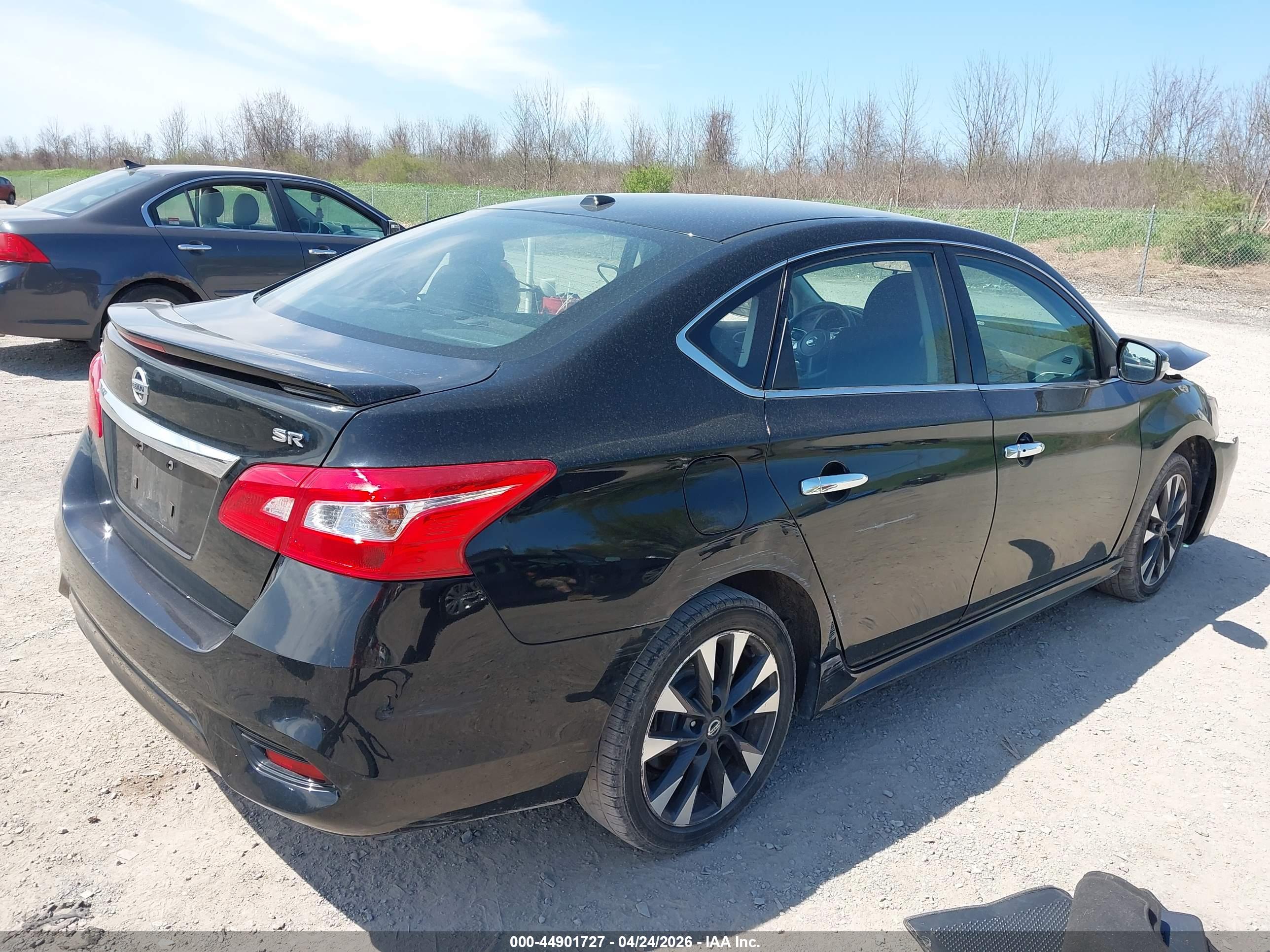NISSAN SENTRA image 4