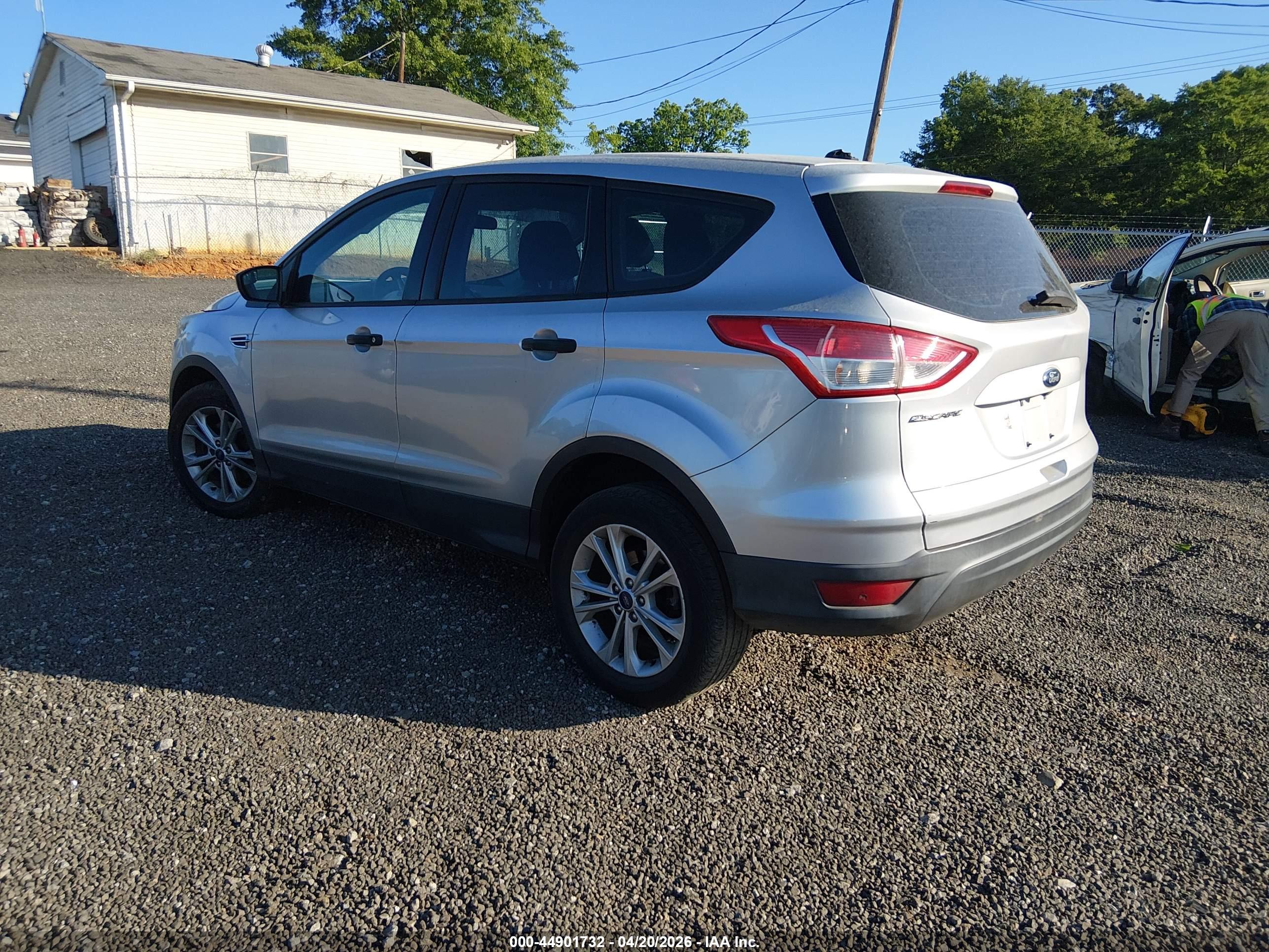 FORD ESCAPE image 3