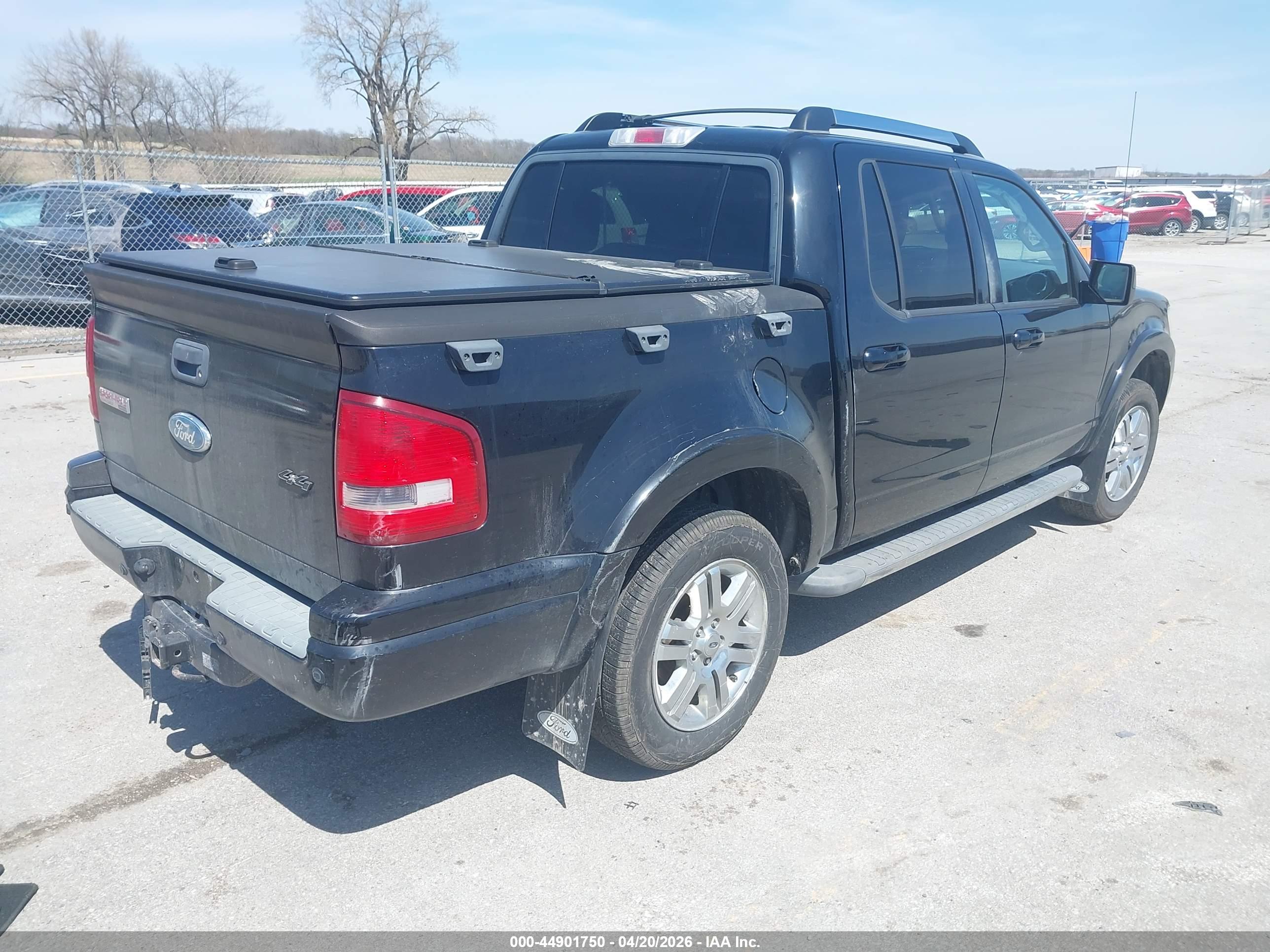 FORD EXPLORER image 4