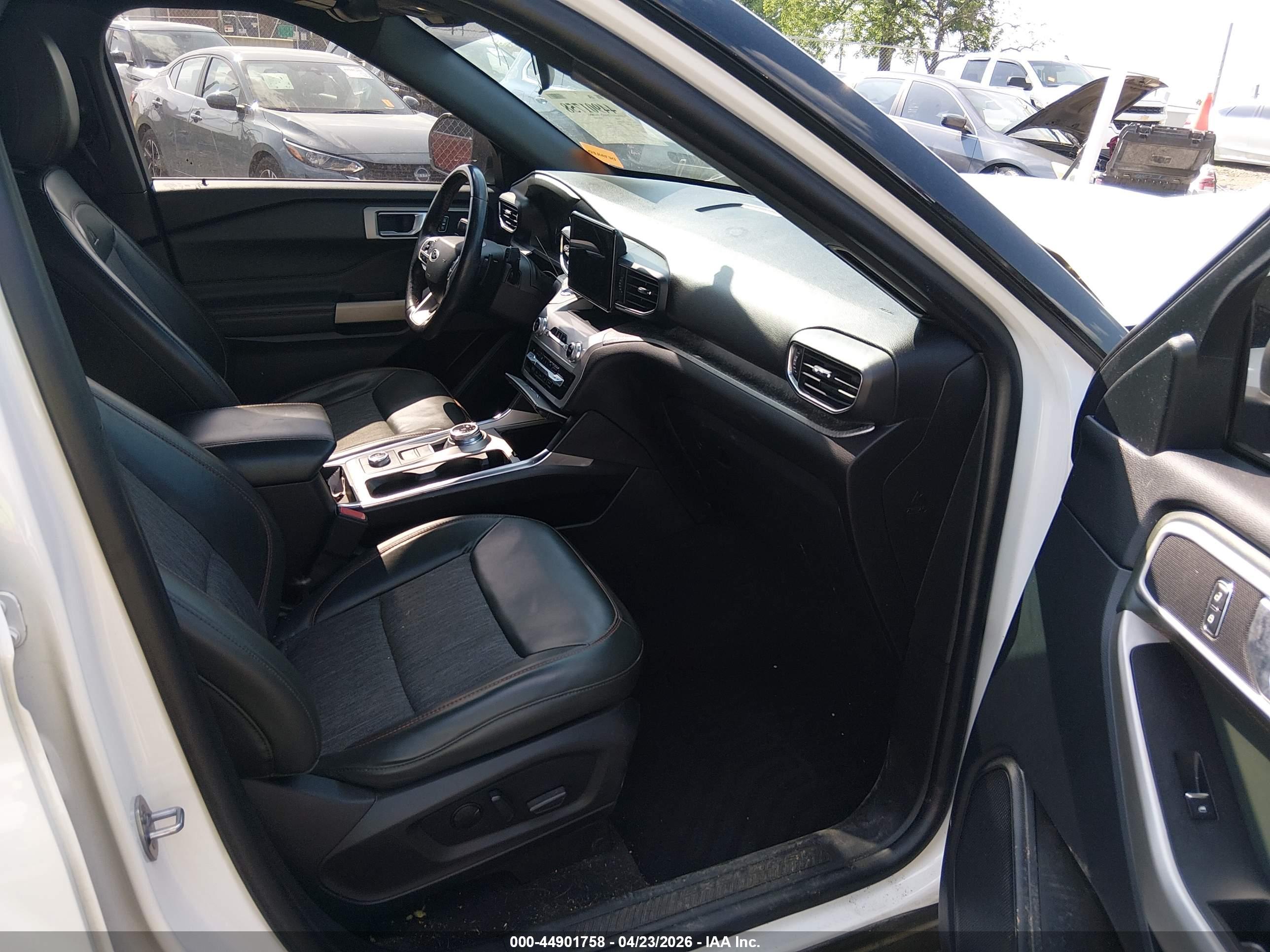 FORD EXPLORER image 5