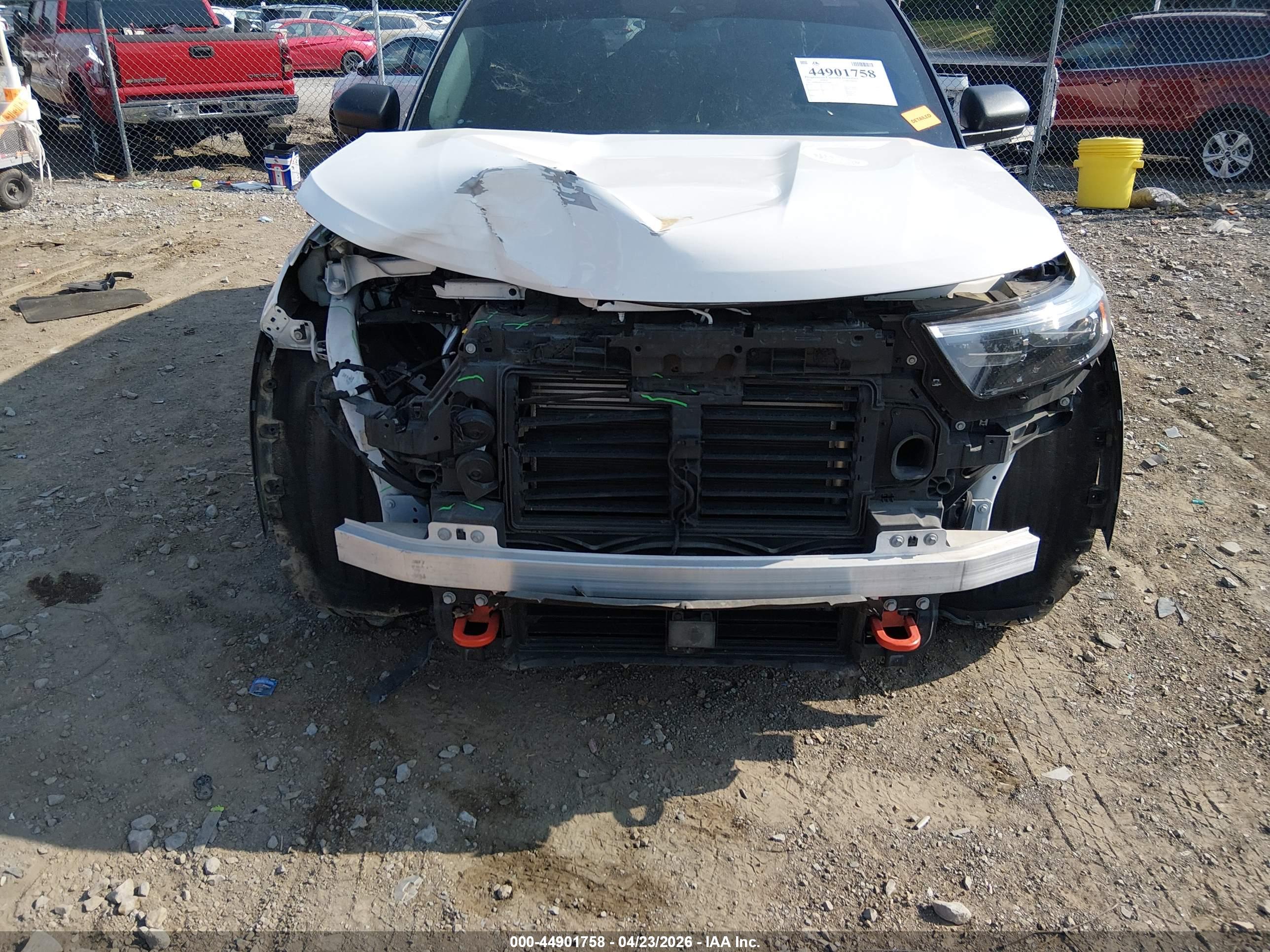 FORD EXPLORER image 6