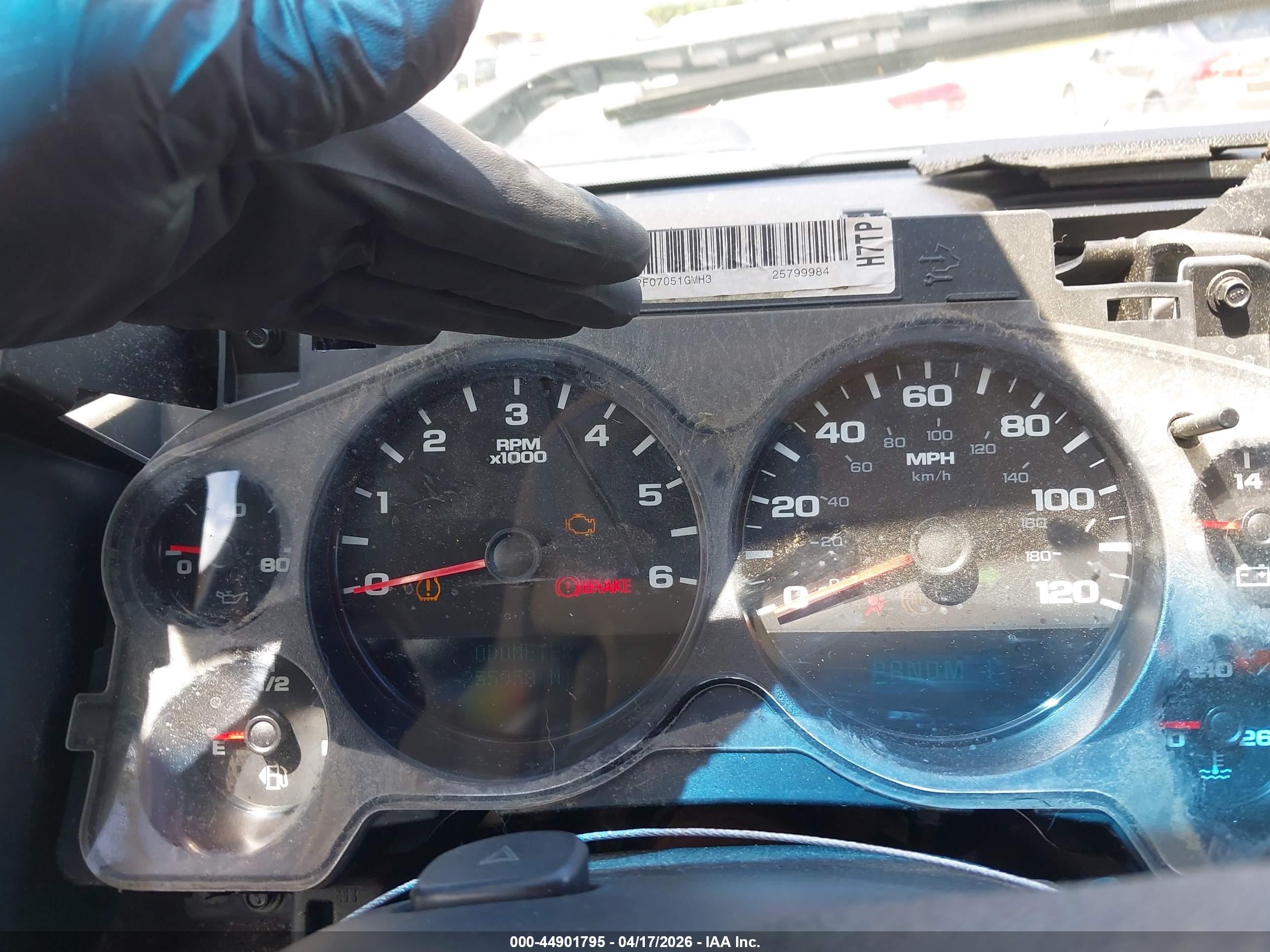 CHEVROLET SILVERADO image 7