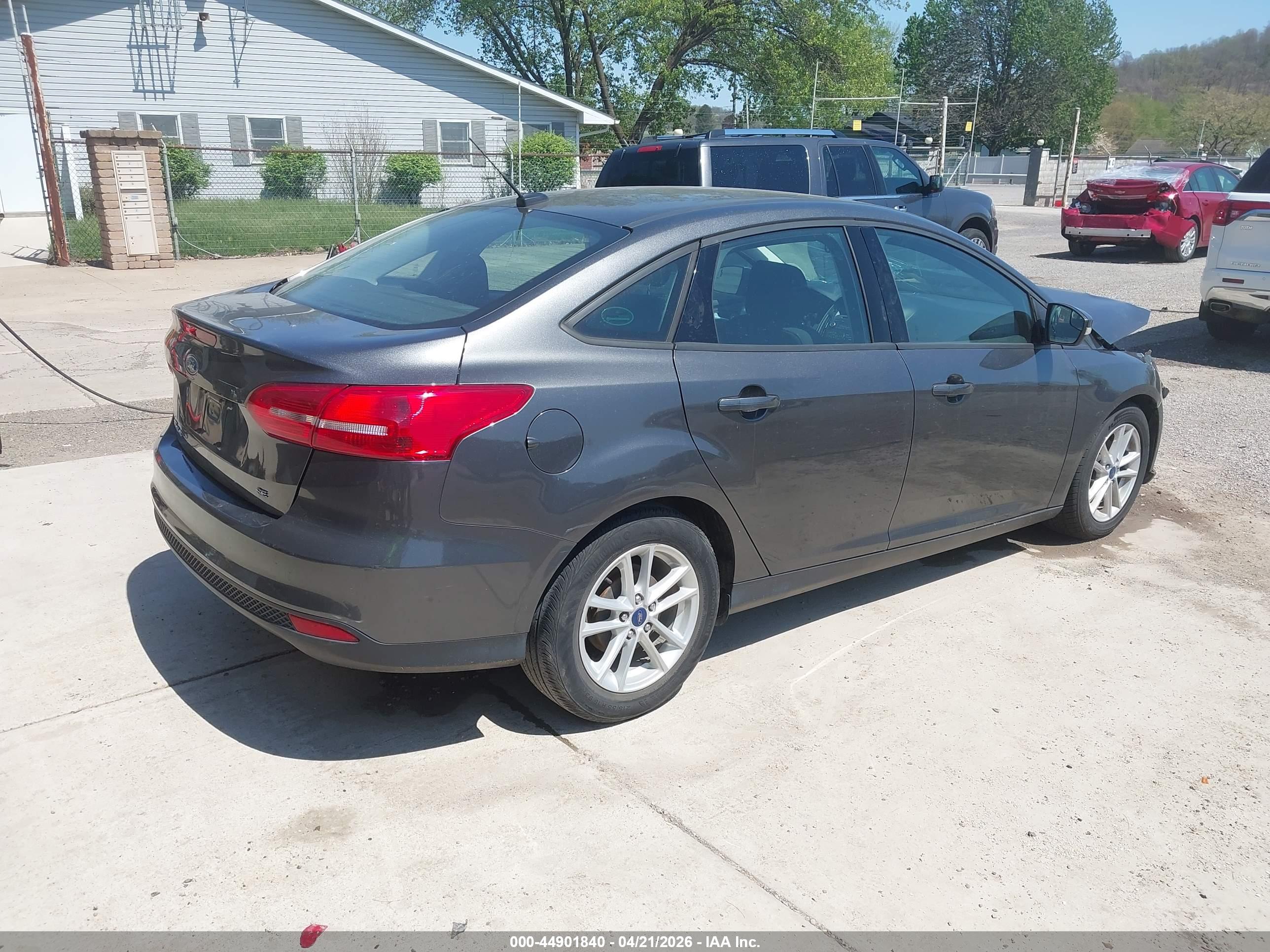 FORD FOCUS image 4