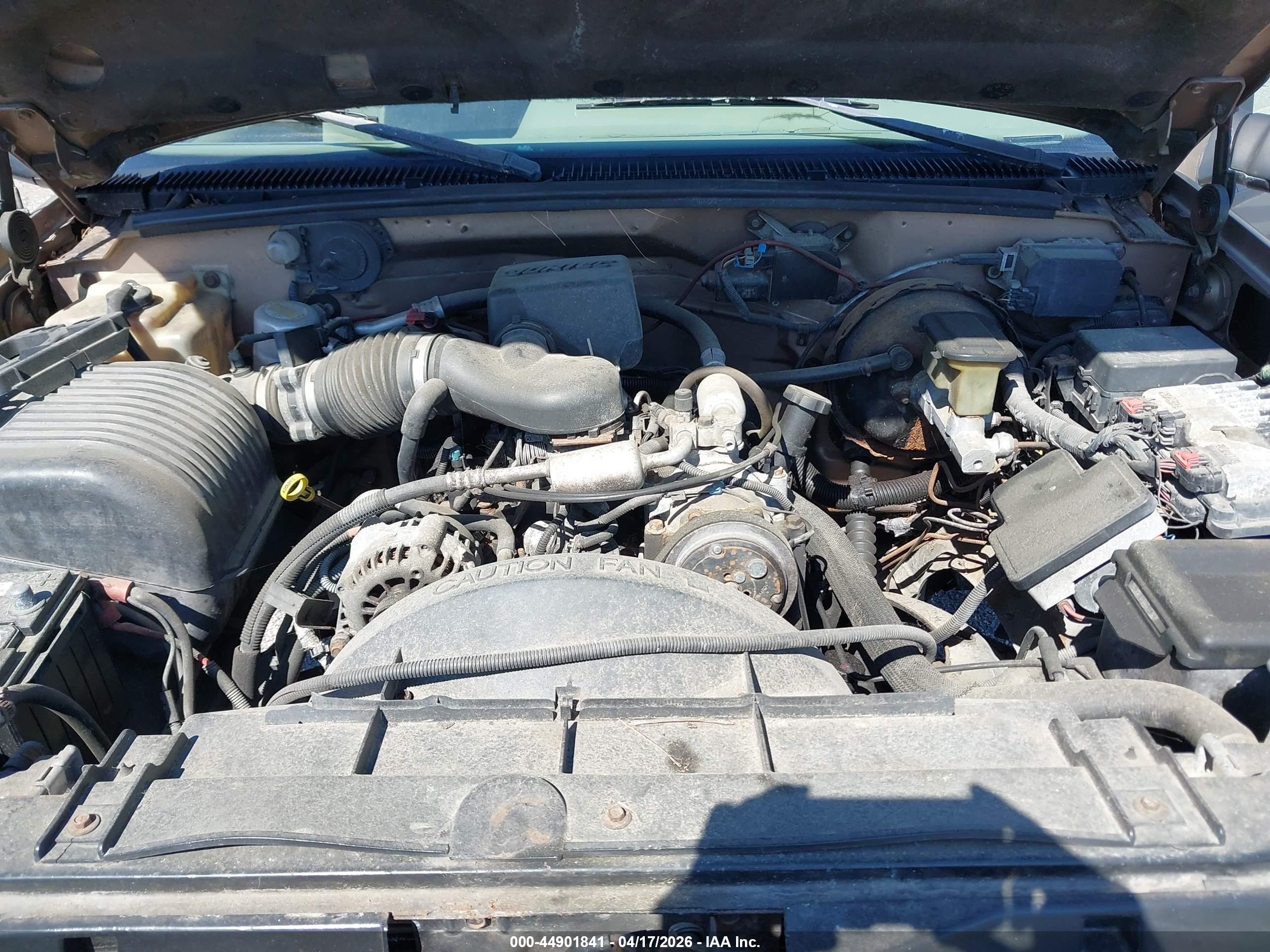 CHEVROLET GMT-400 image 10