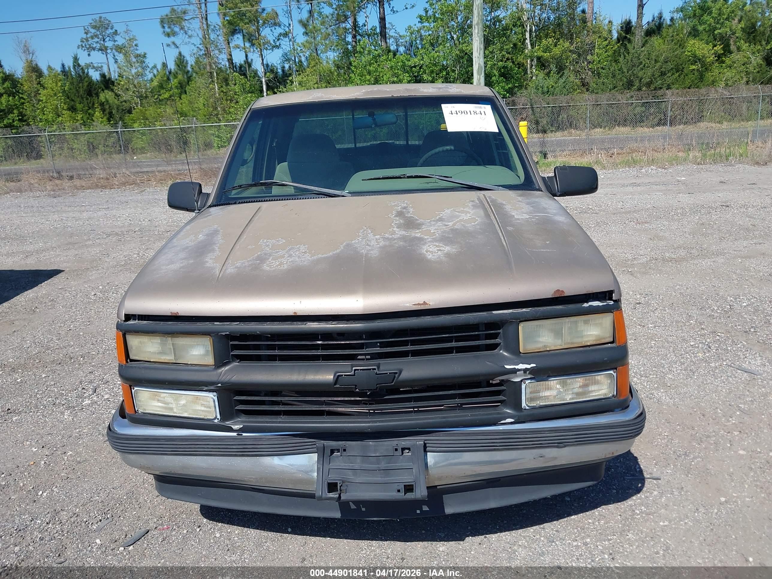 CHEVROLET GMT-400 image 6
