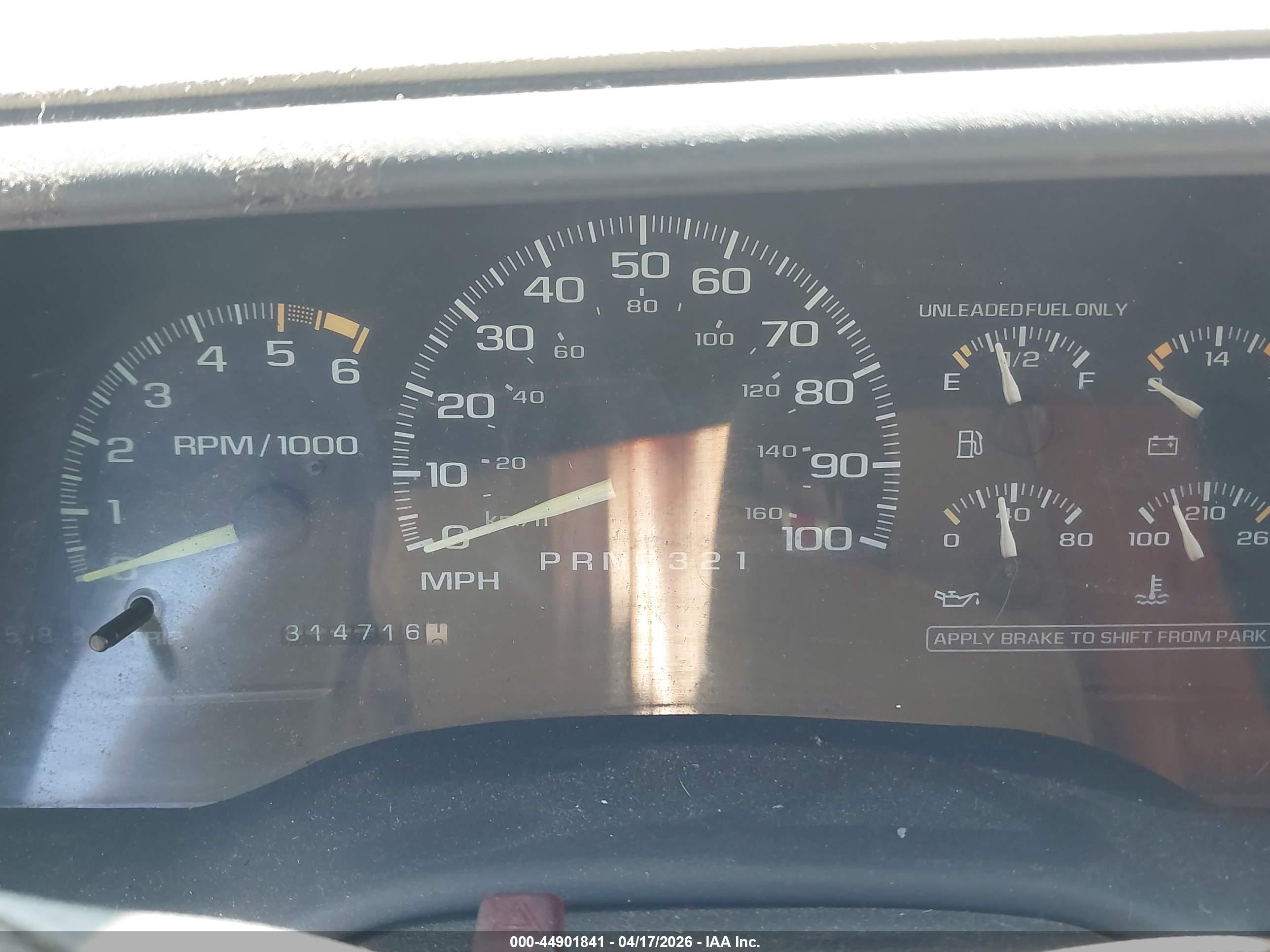 CHEVROLET GMT-400 image 7