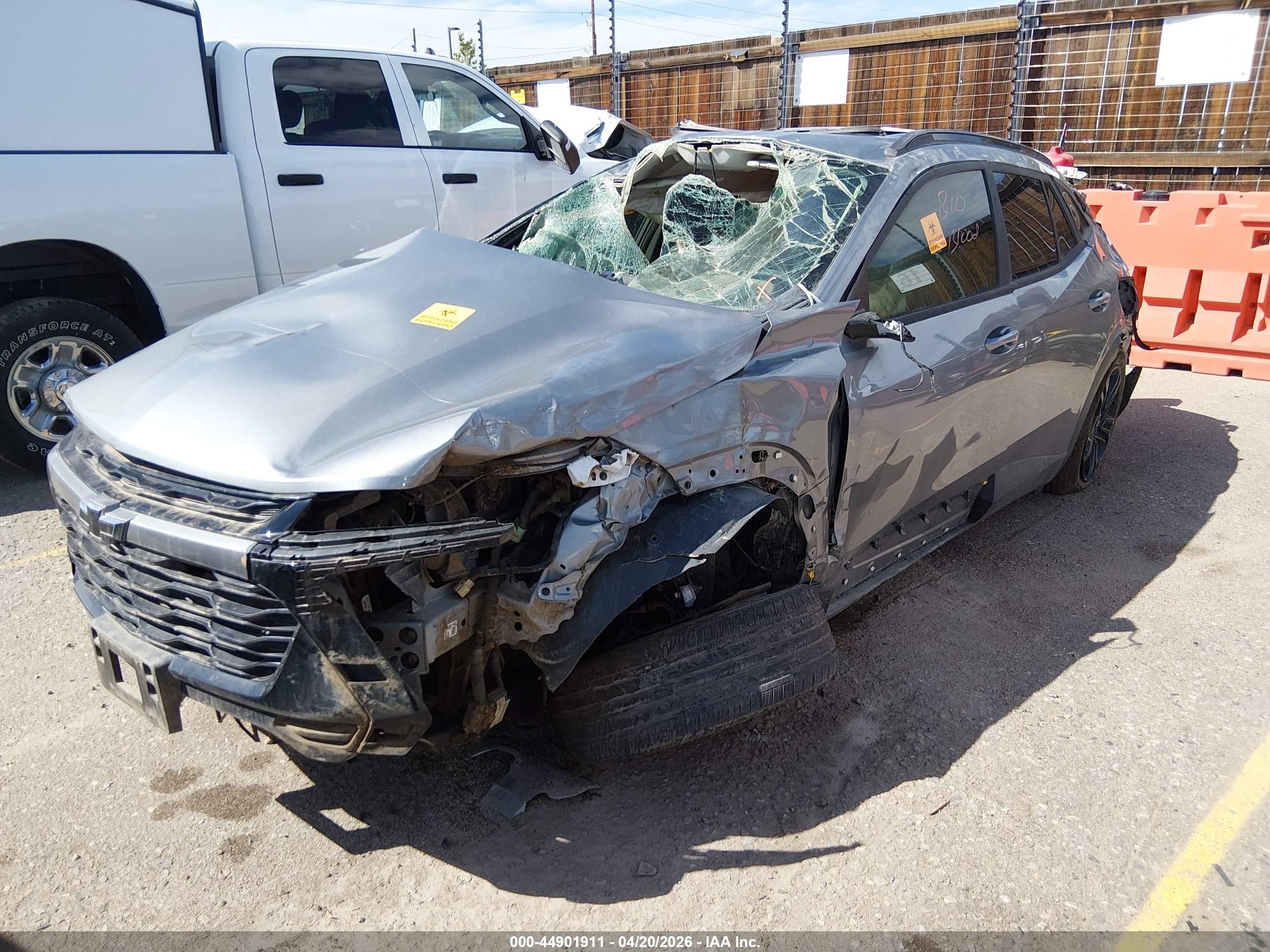 CHEVROLET TRAX image 2