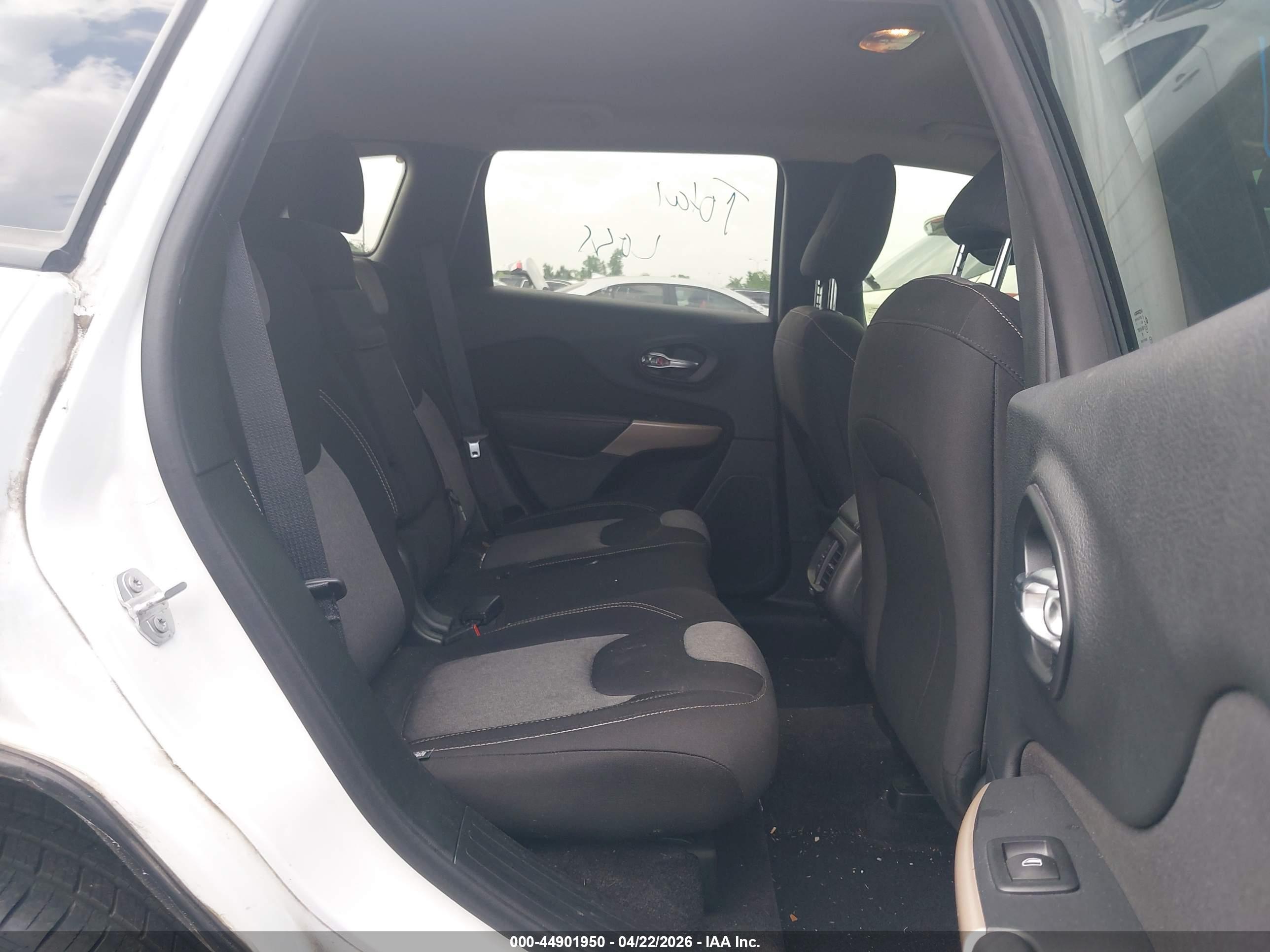 JEEP CHEROKEE image 8