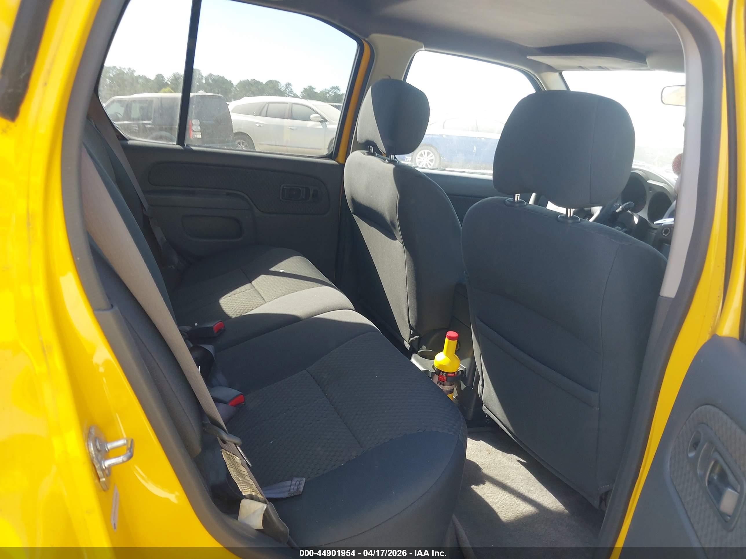 NISSAN XTERRA image 8