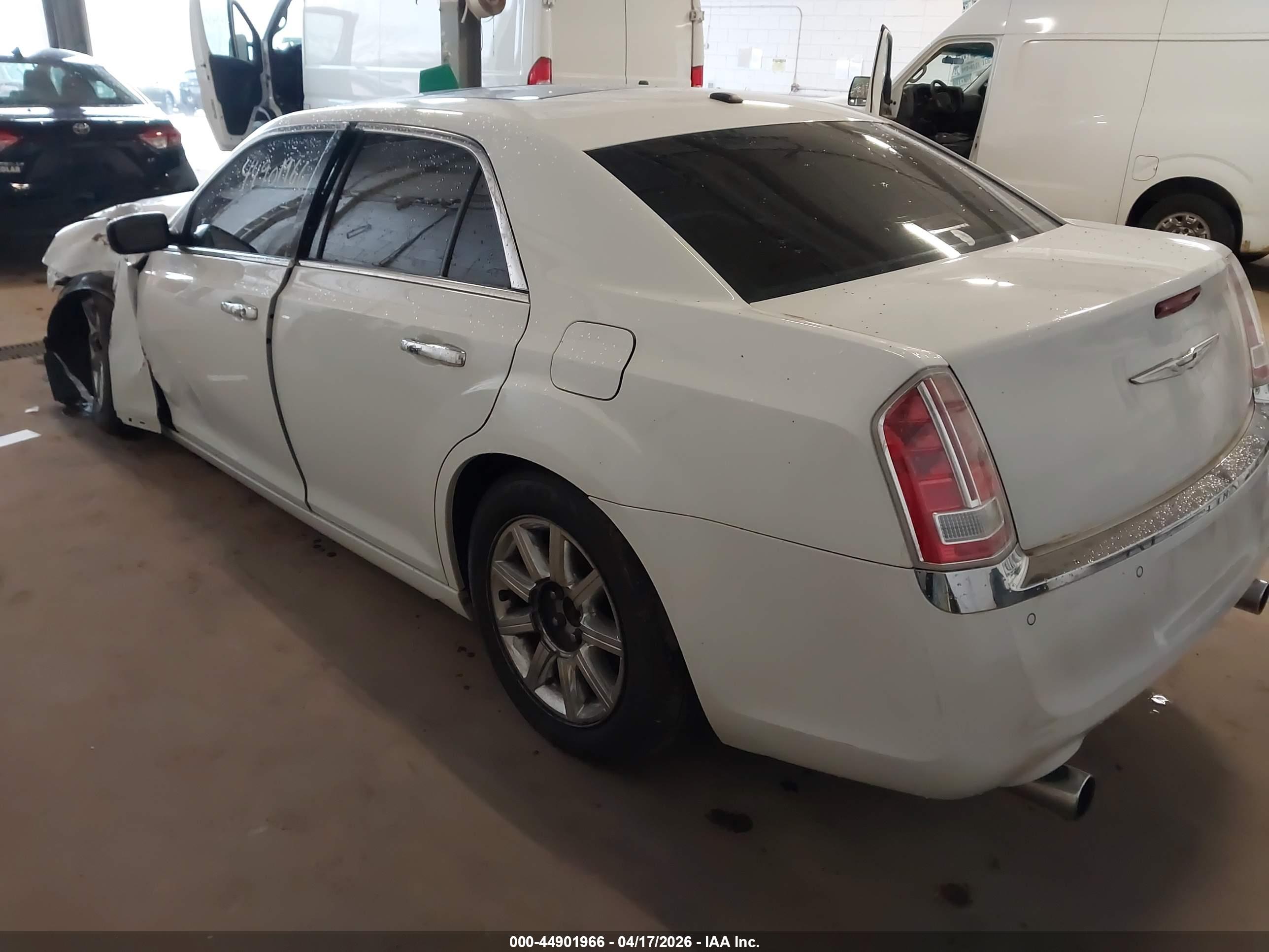 CHRYSLER 300C image 3