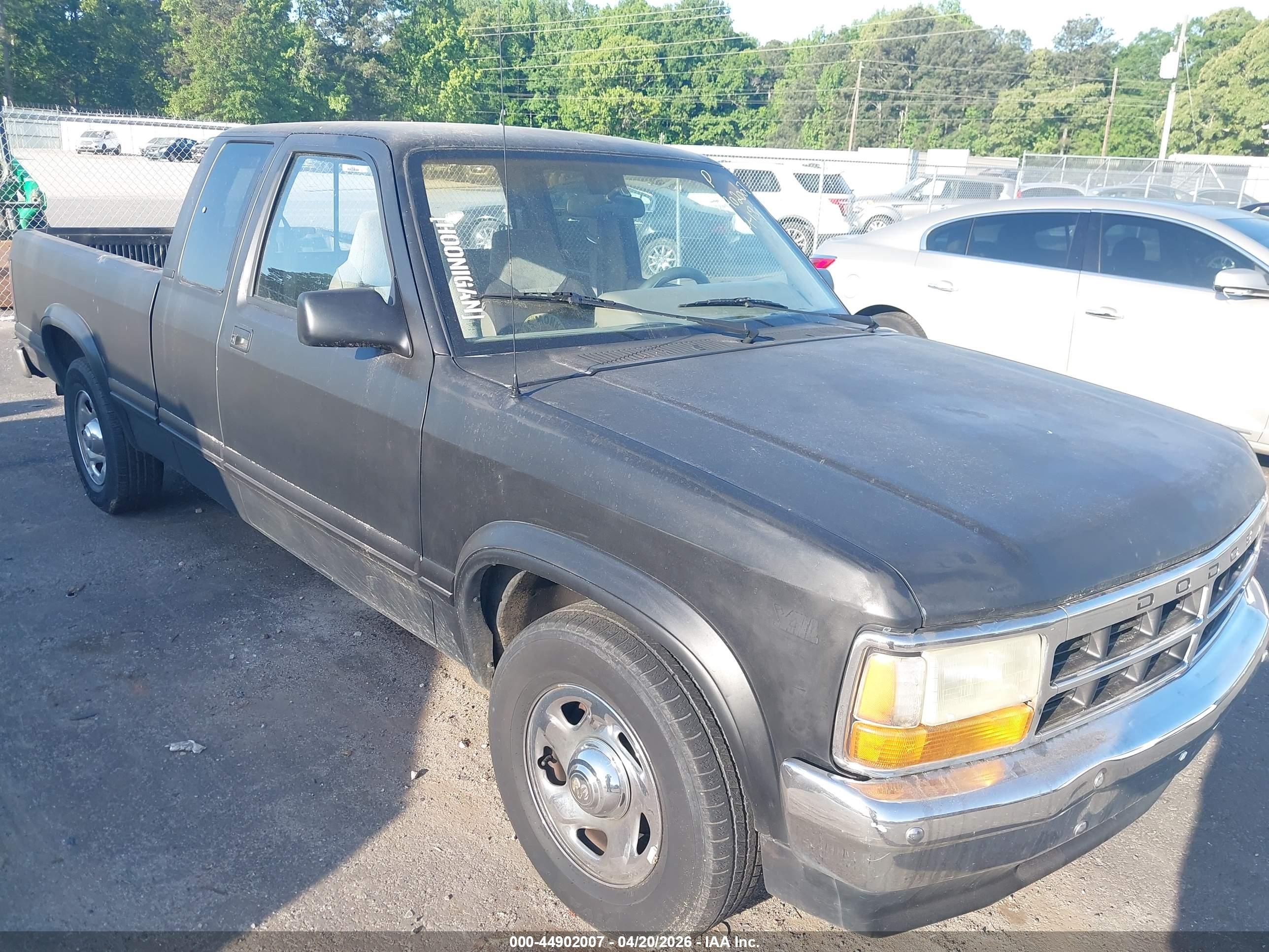 DODGE DAKOTA image 6