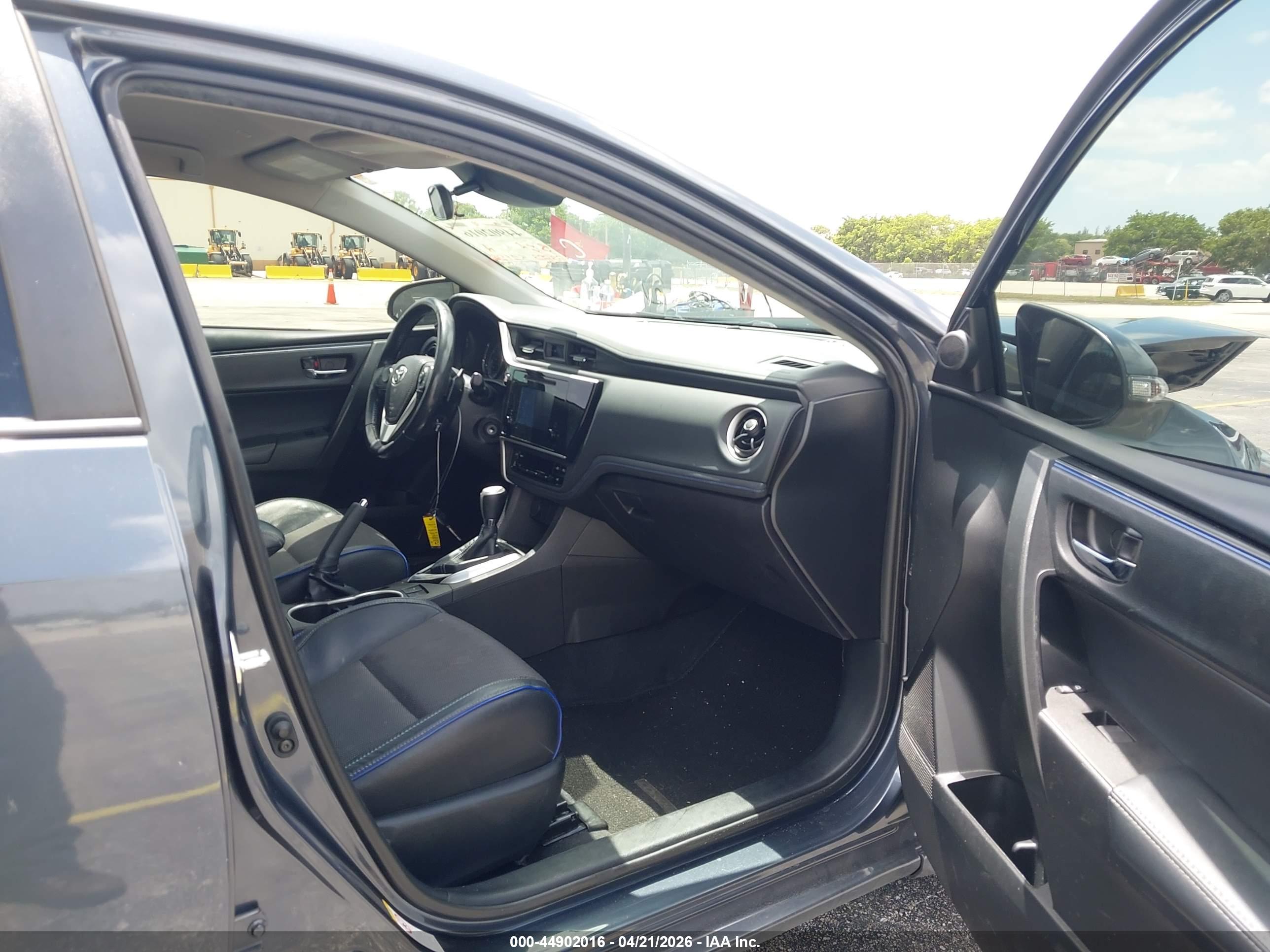 TOYOTA COROLLA image 5