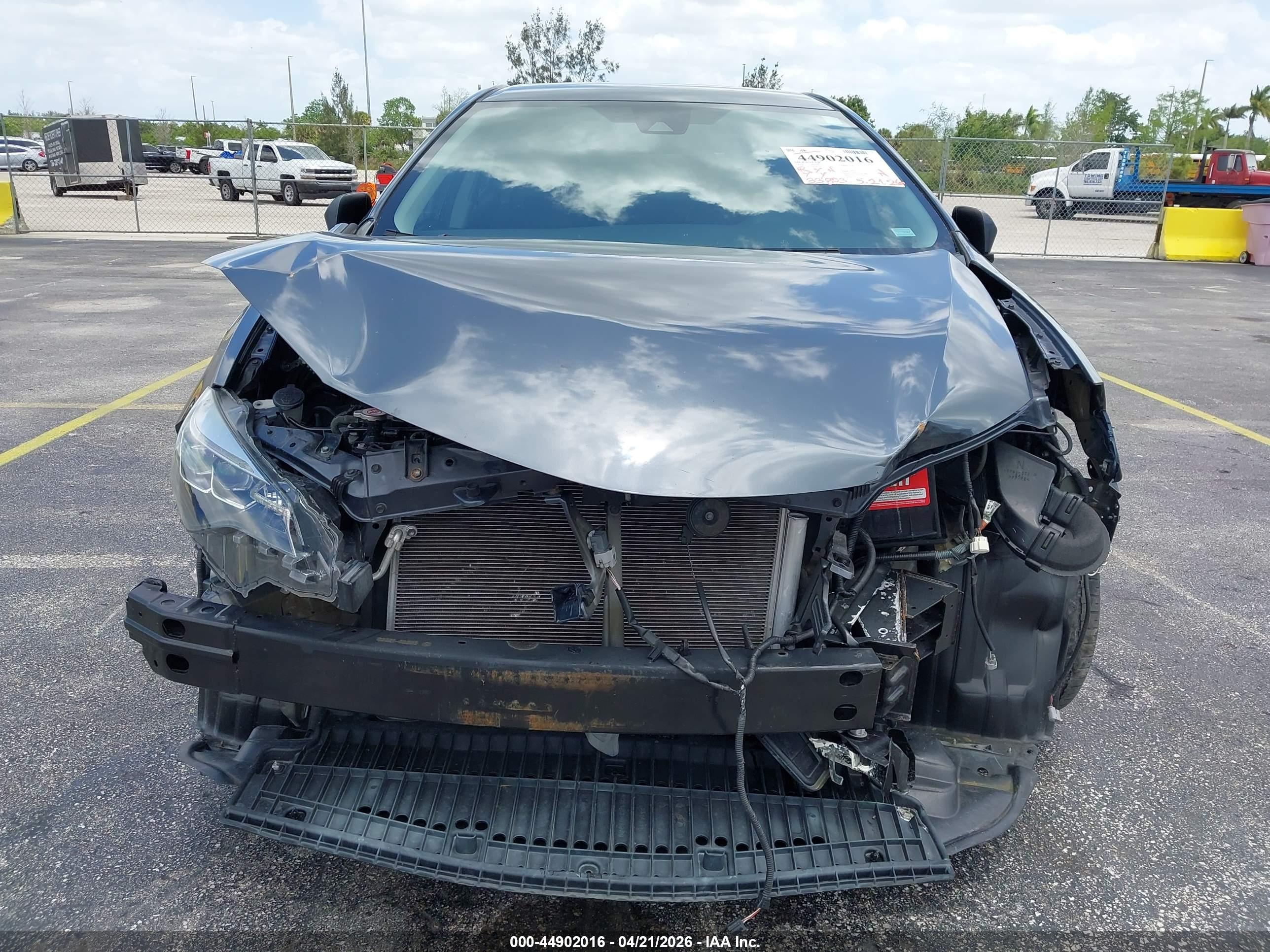 TOYOTA COROLLA image 6