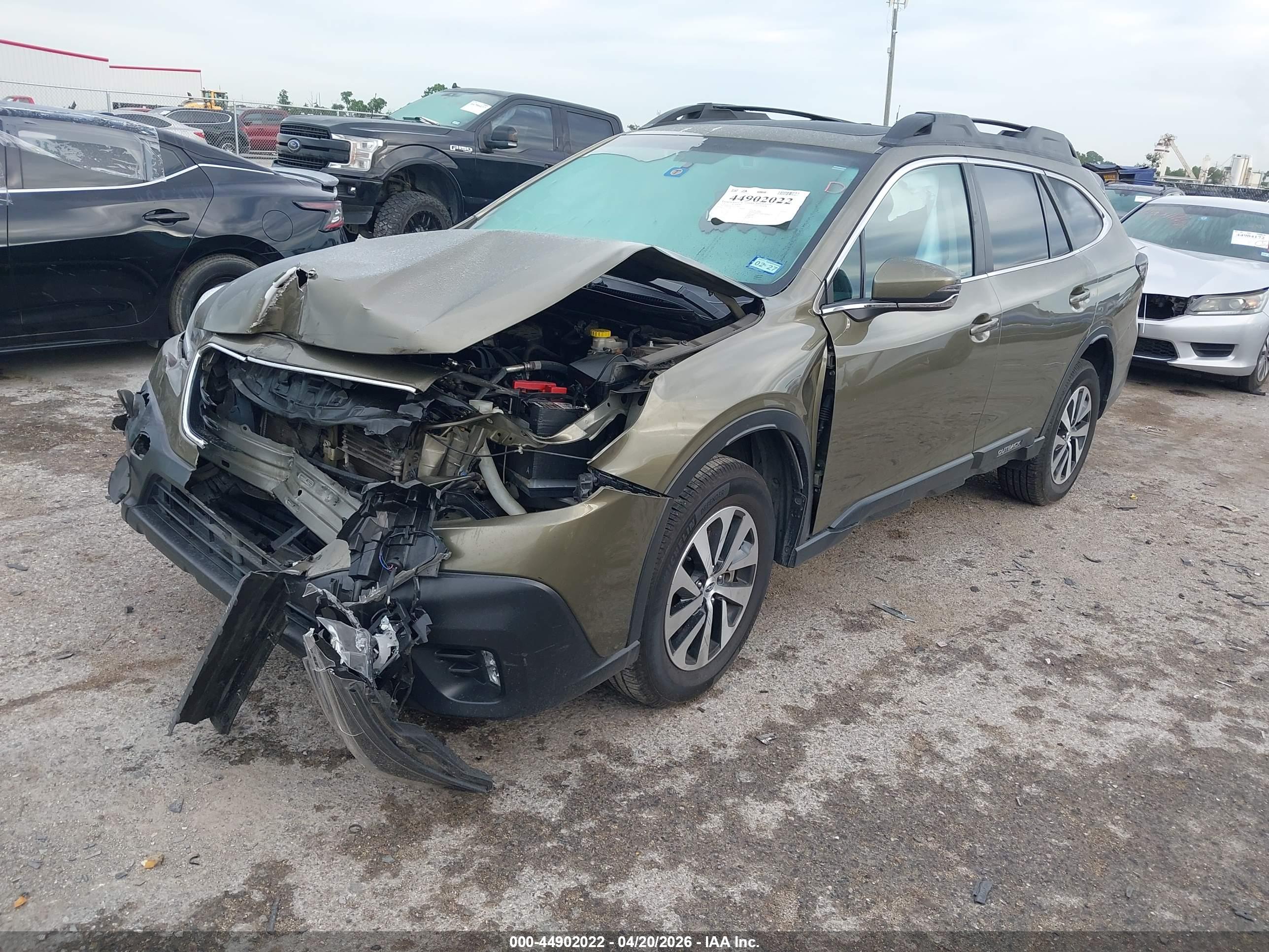 SUBARU OUTBACK image 2