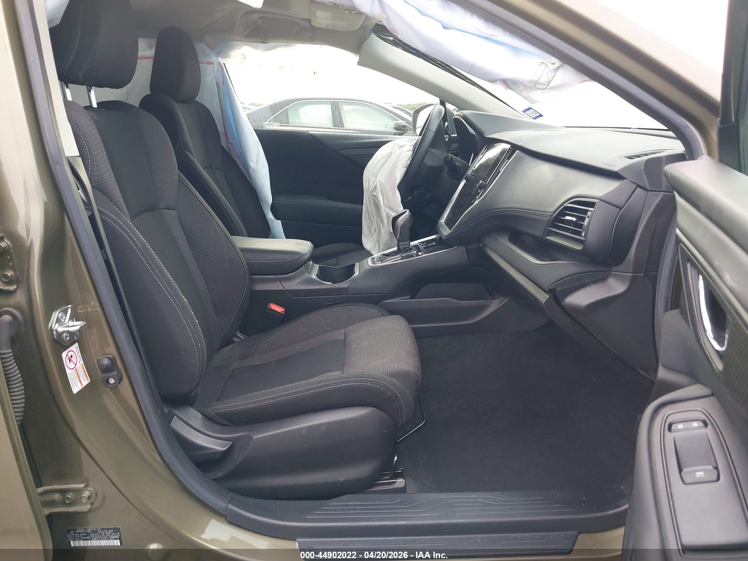 SUBARU OUTBACK image 5