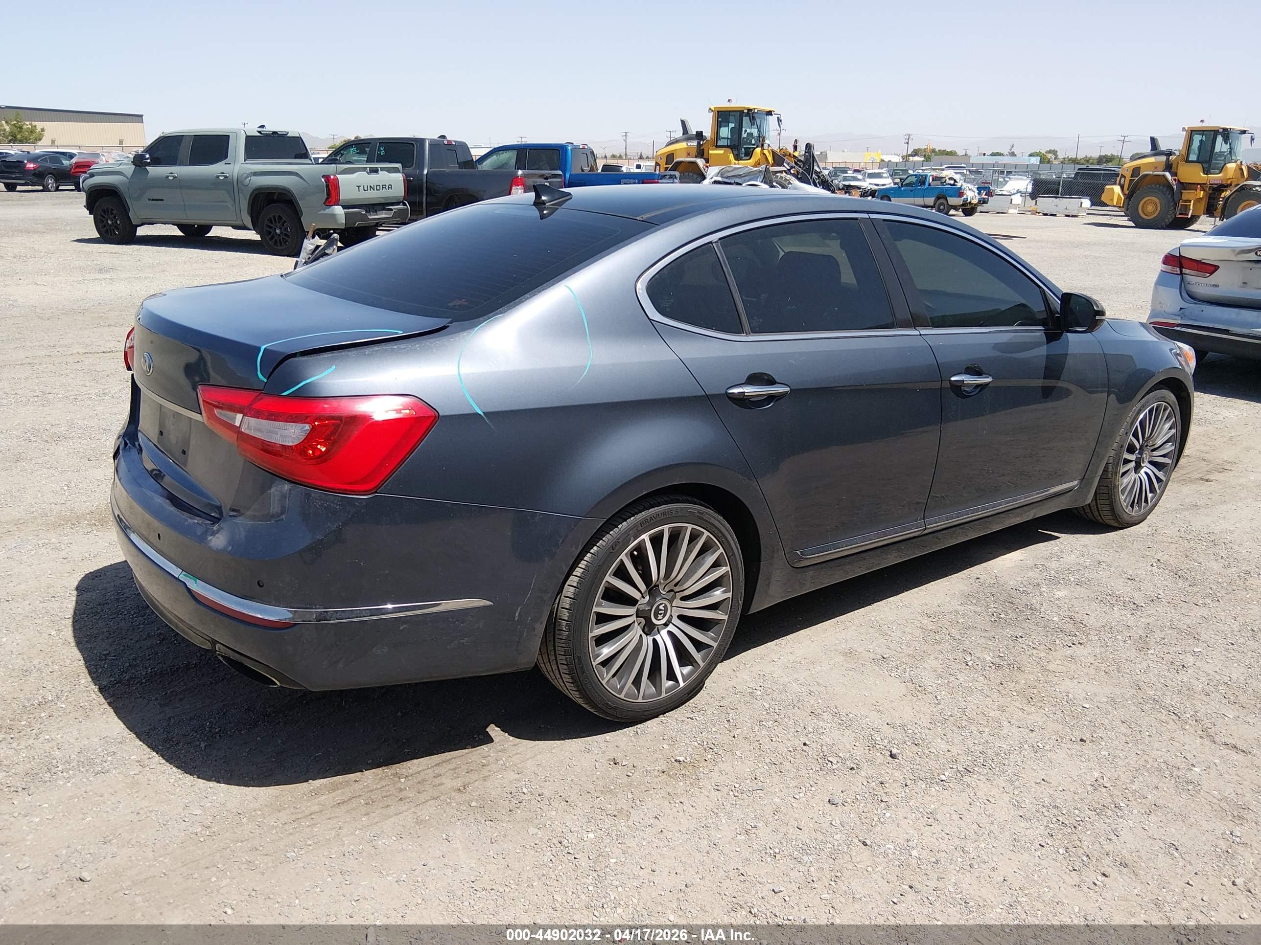 KIA CADENZA image 4