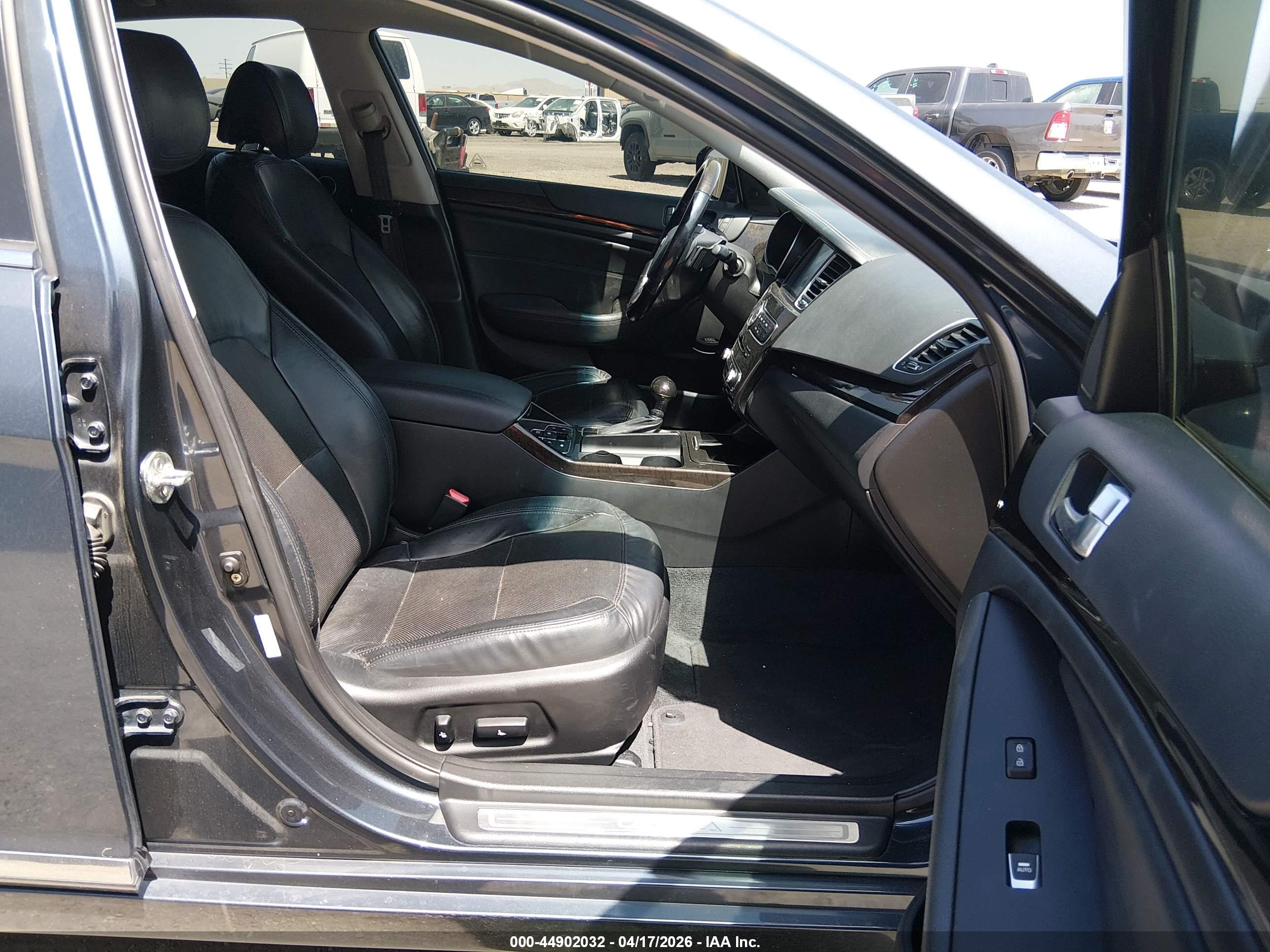 KIA CADENZA image 5