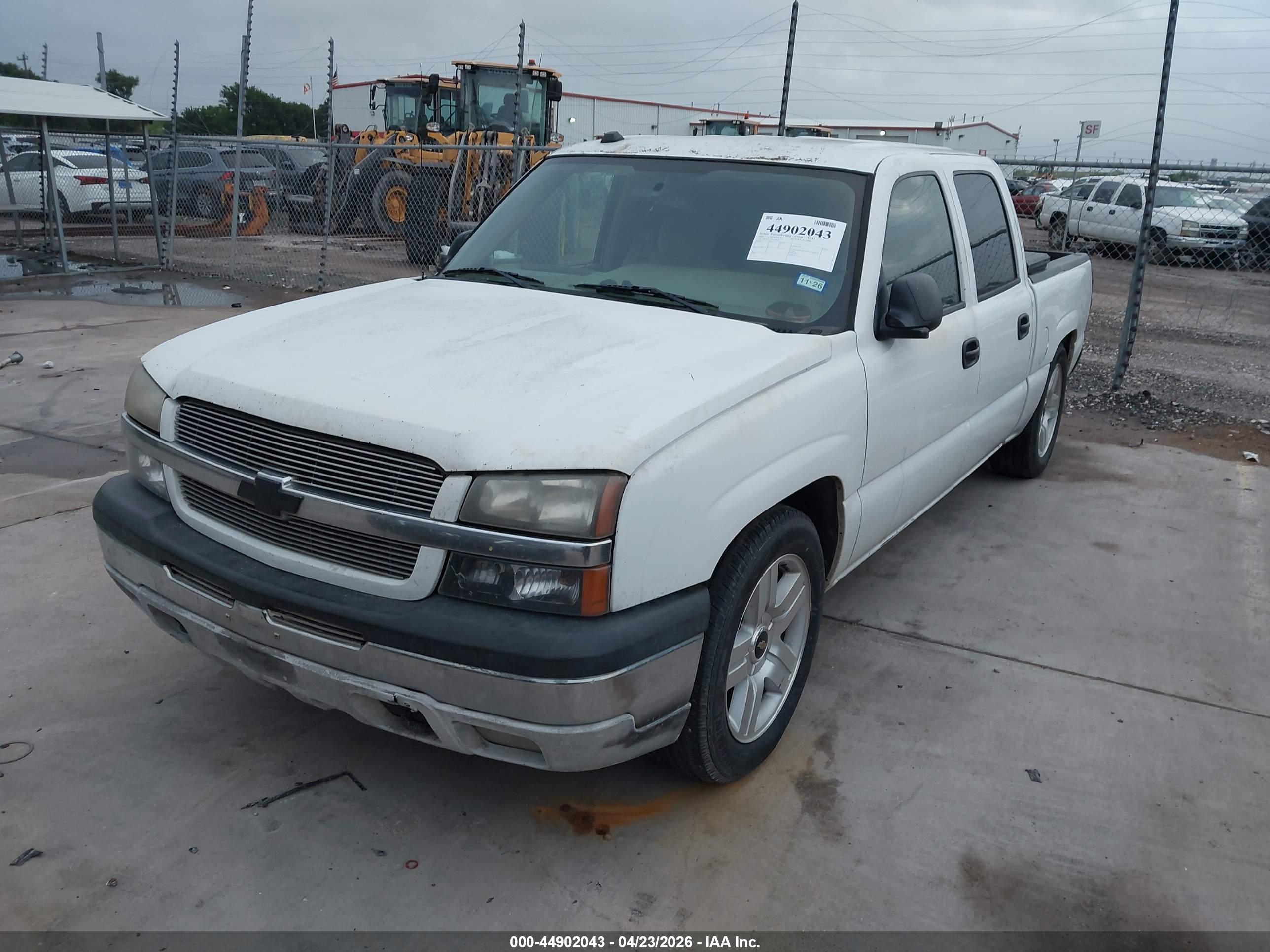 CHEVROLET SILVERADO image 2