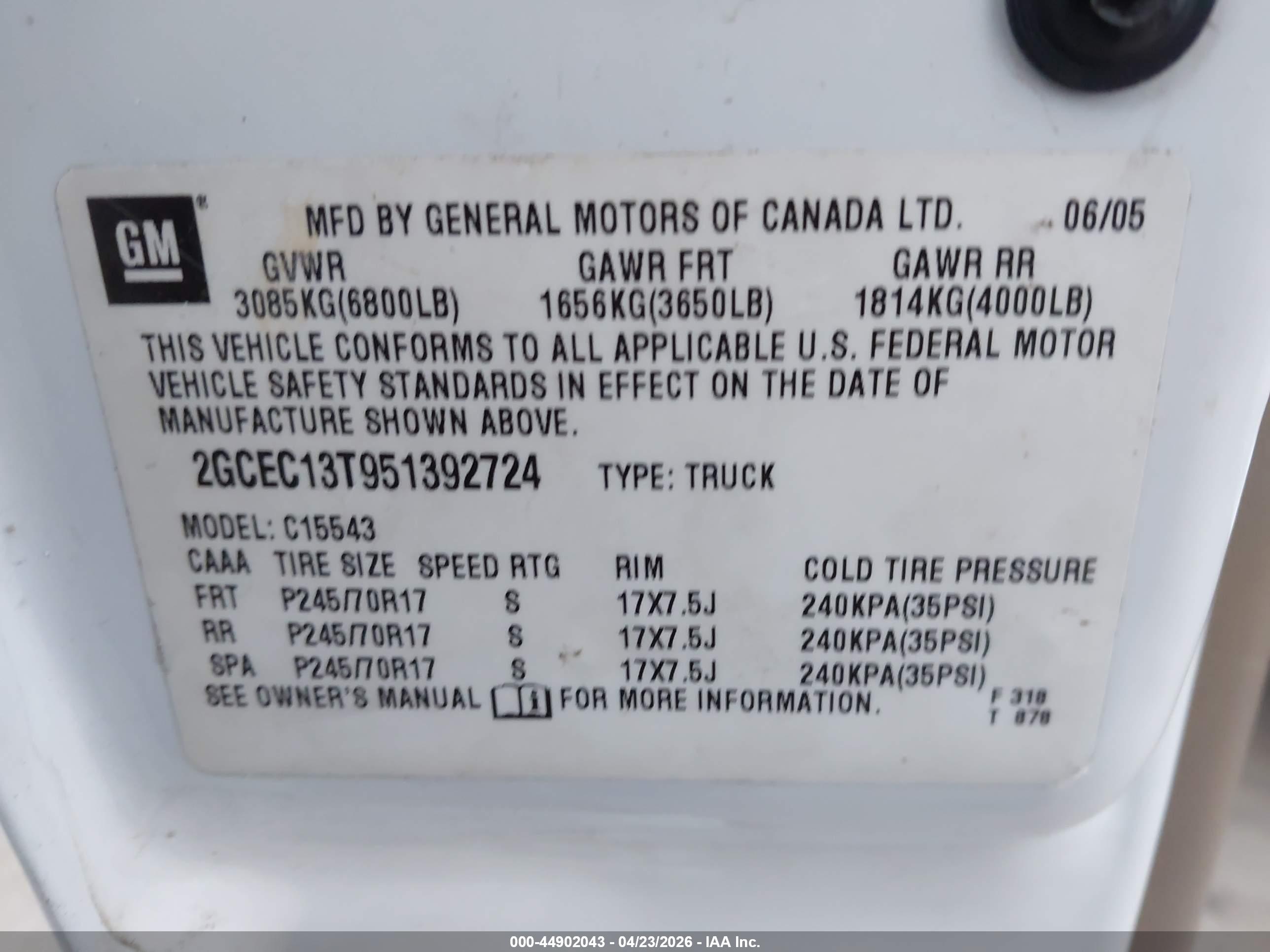 CHEVROLET SILVERADO image 9