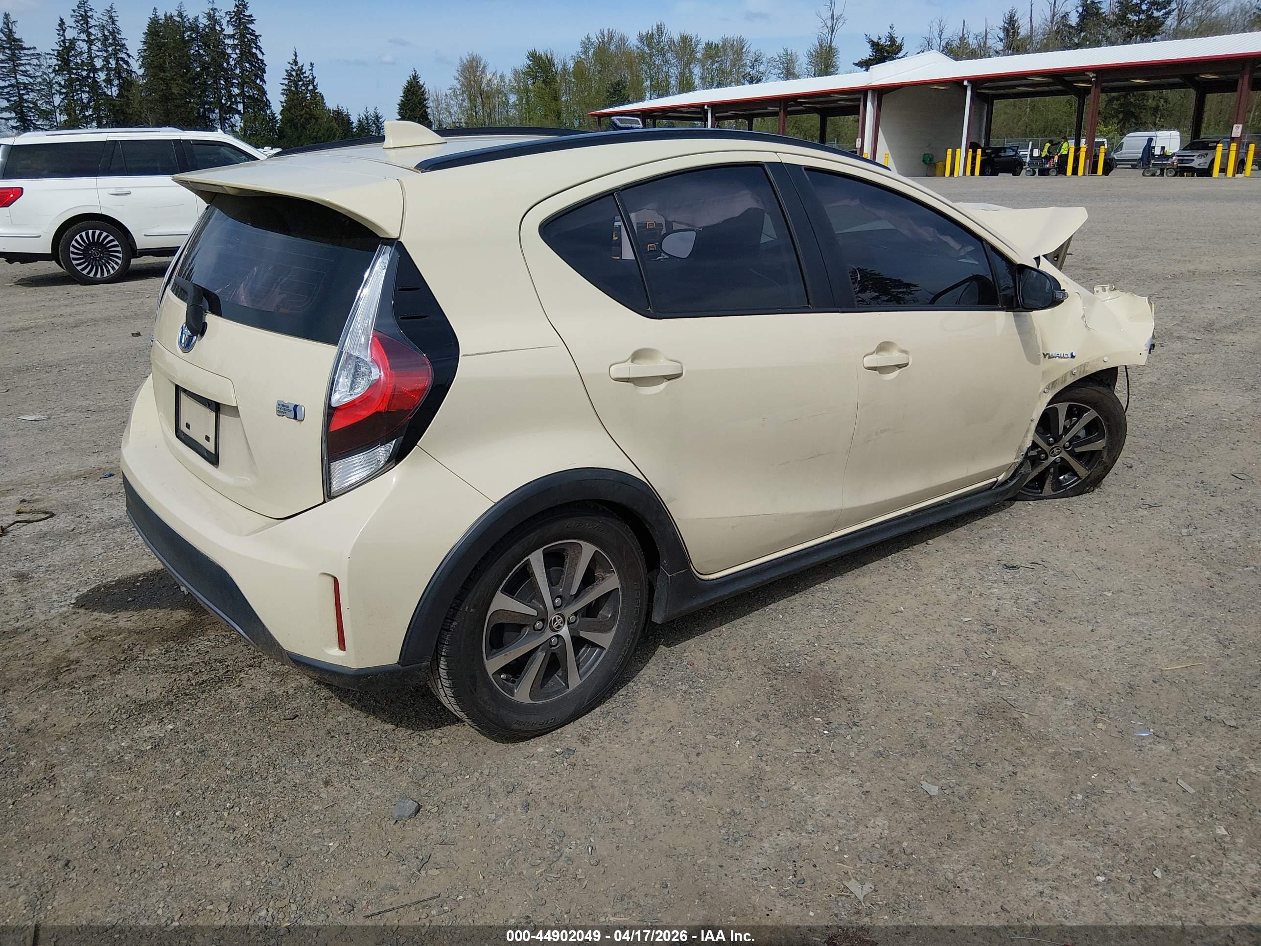 TOYOTA PRIUS image 4