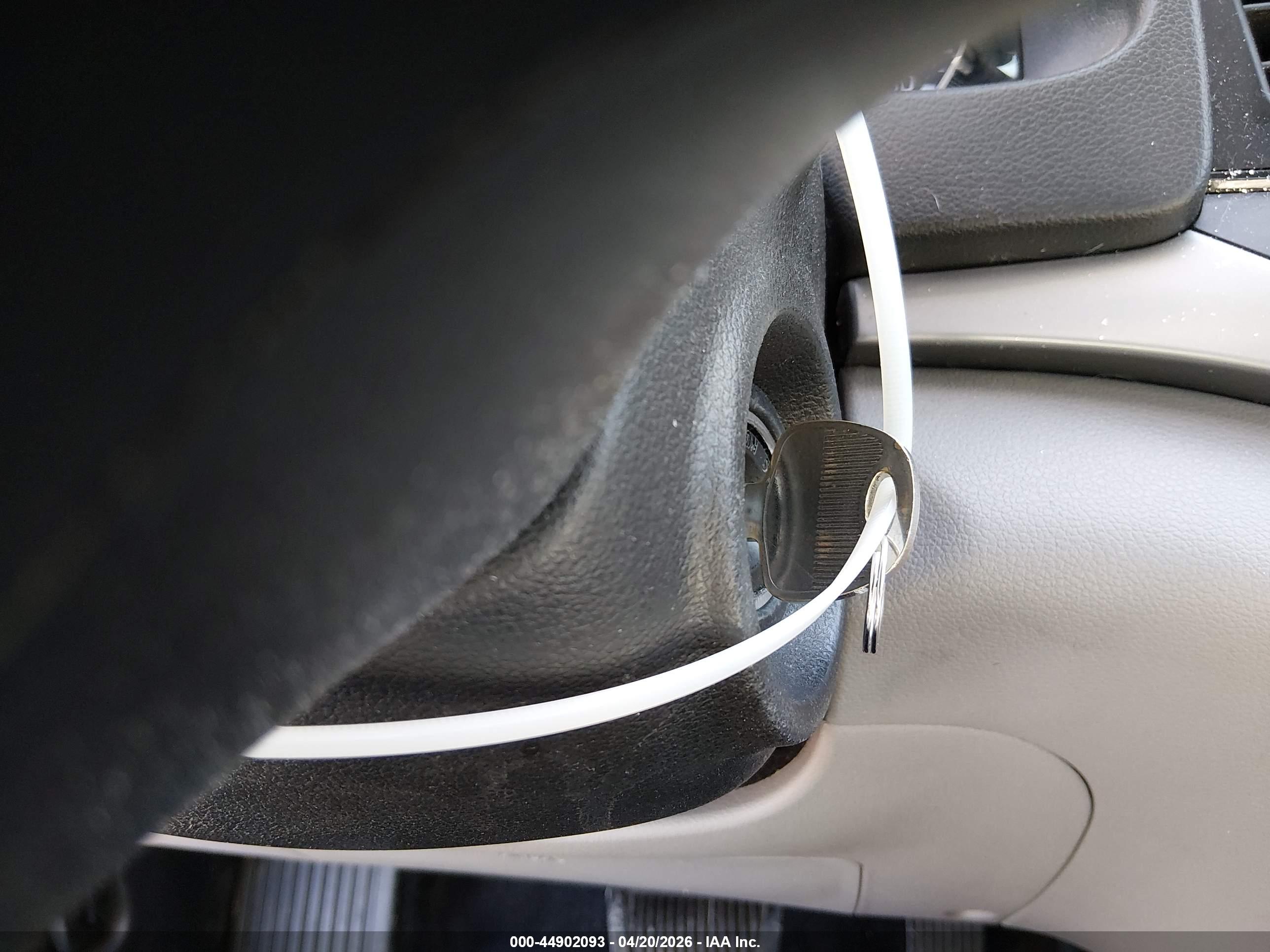 HYUNDAI ELANTRA image 11
