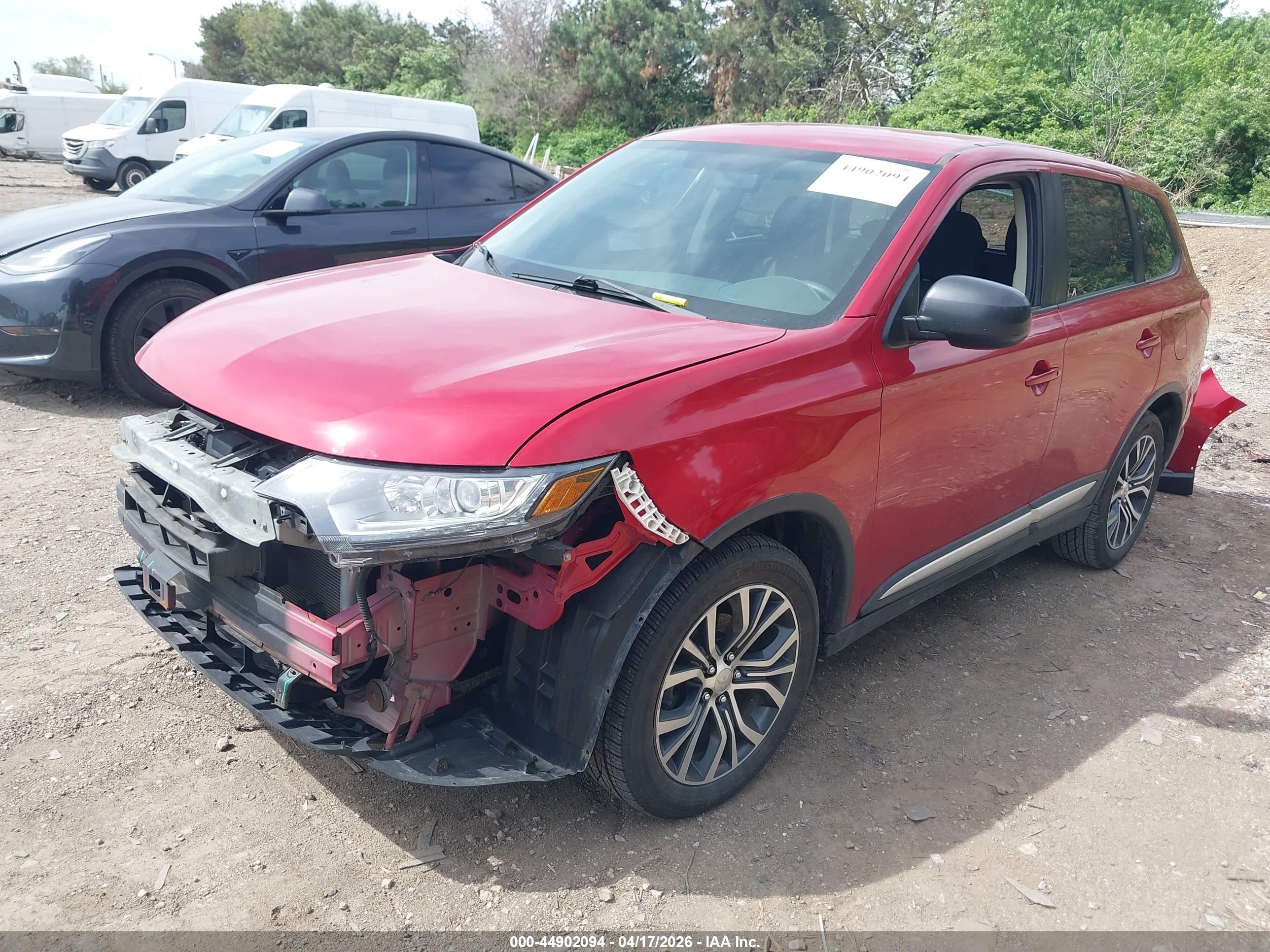 MITSUBISHI OUTLANDER image 2