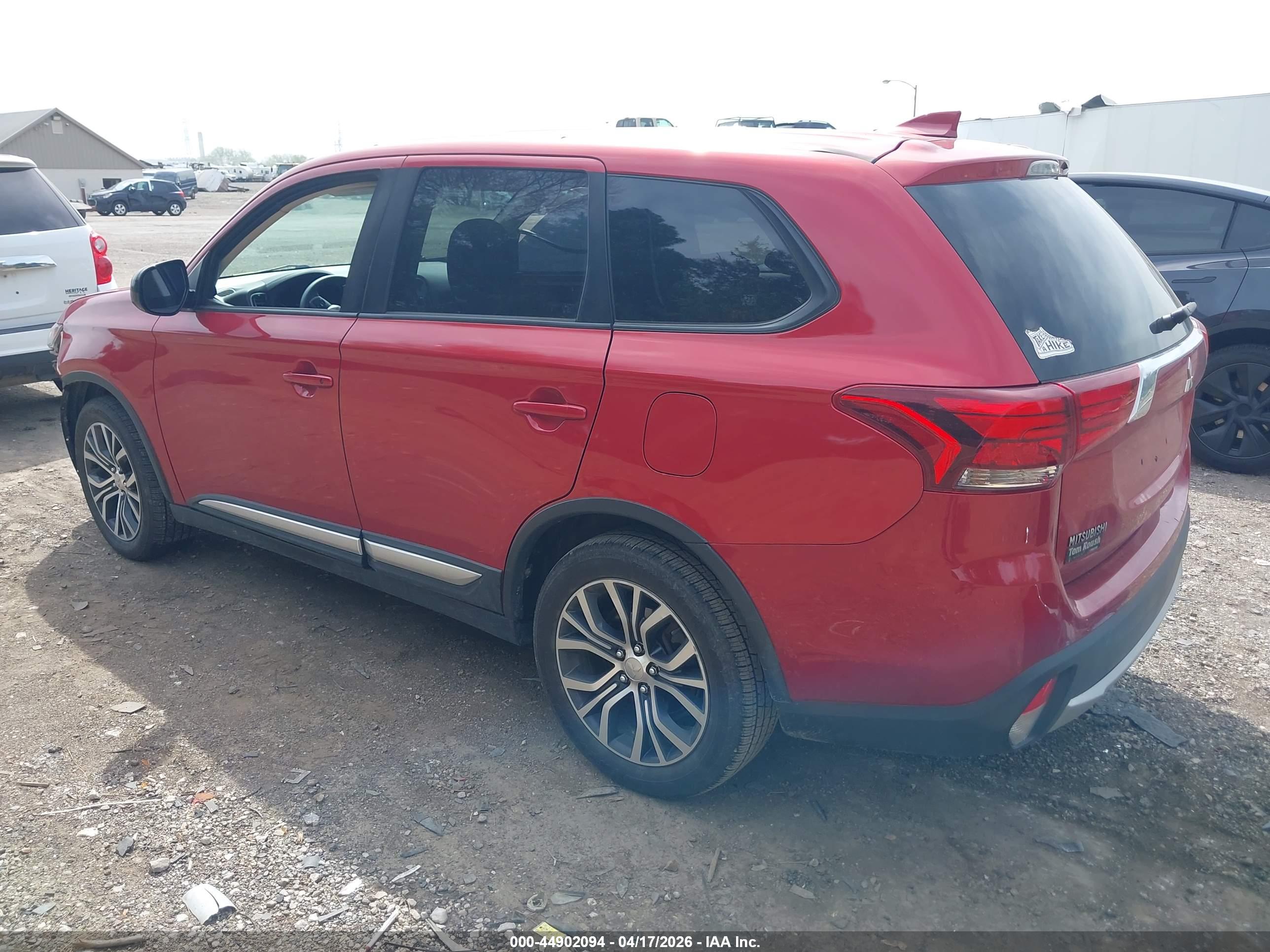 MITSUBISHI OUTLANDER image 3