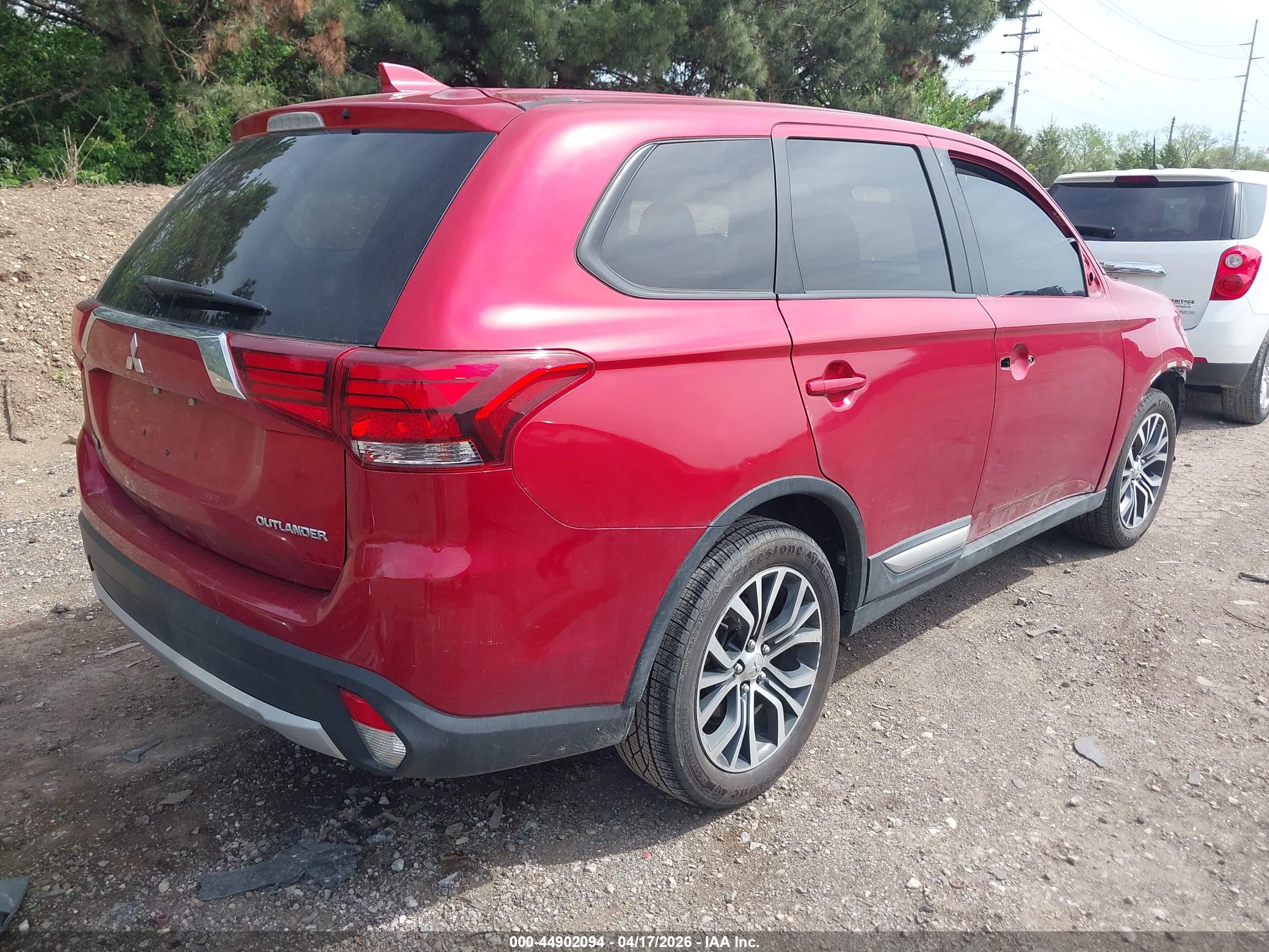 MITSUBISHI OUTLANDER image 4